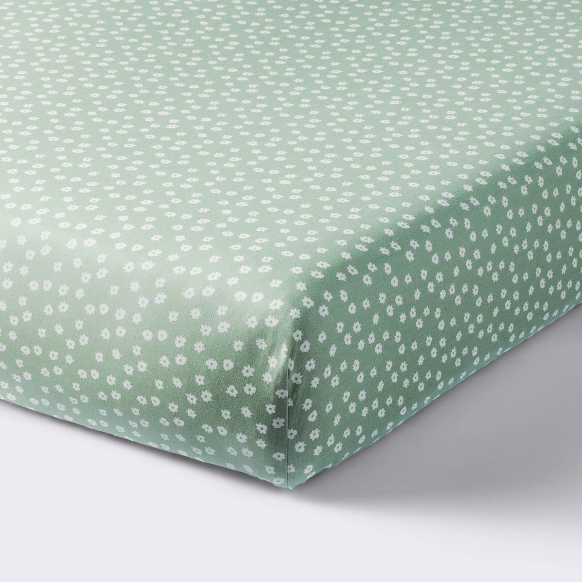 Cotton Fitted Crib Sheet - Daisies Green - Cloud Island™ | Target