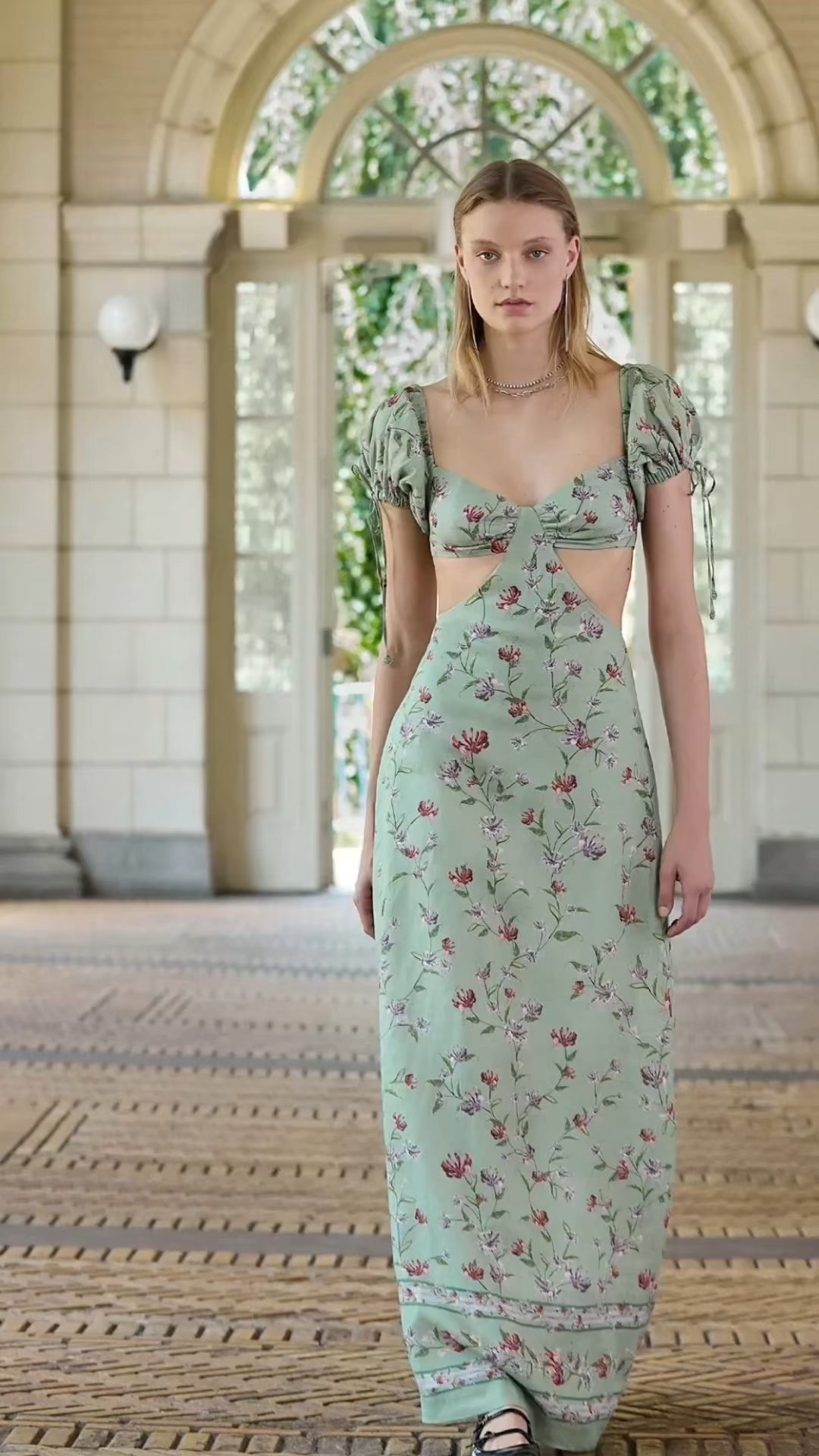 The Cielo Honeysuckle Maxi Dress in soft sage green blends romantic florals with a sculptural cut-out silhouette. Gathered sleeves, a flattering neckline, and honeysuckle motifs create a dreamy, feminine moment perfect for spring weddings, garden soirées, and elegant resort travels.
Curated by Jet Set LatAM.


#LTKGiftGuide #LTKBeauty #LTKHoliday