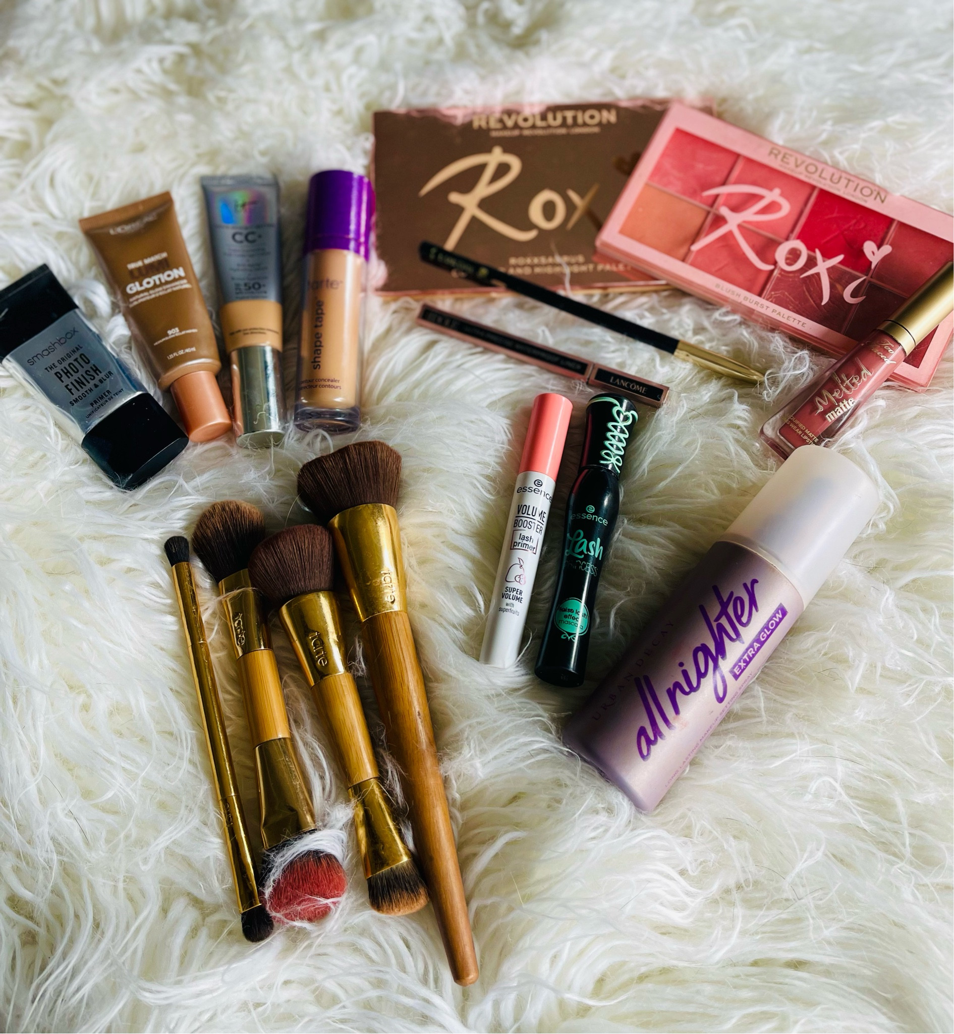 Sharing my makeup magic! From lashes that flirt to cheeks that glow, here's the glam dream team. #GlowUpEssentials #MakeupMagic #BeautyFavorites #FlawlessFaves

#LTKfindsunder50 #LTKbeauty #LTKfindsunder100