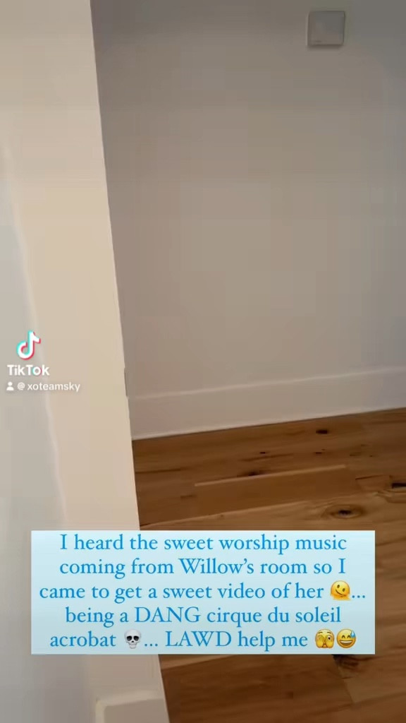 •Linking her bed & wallpaper for all who asked 😅🫶🏼• 

#LTKKids #LTKHome #LTKVideo