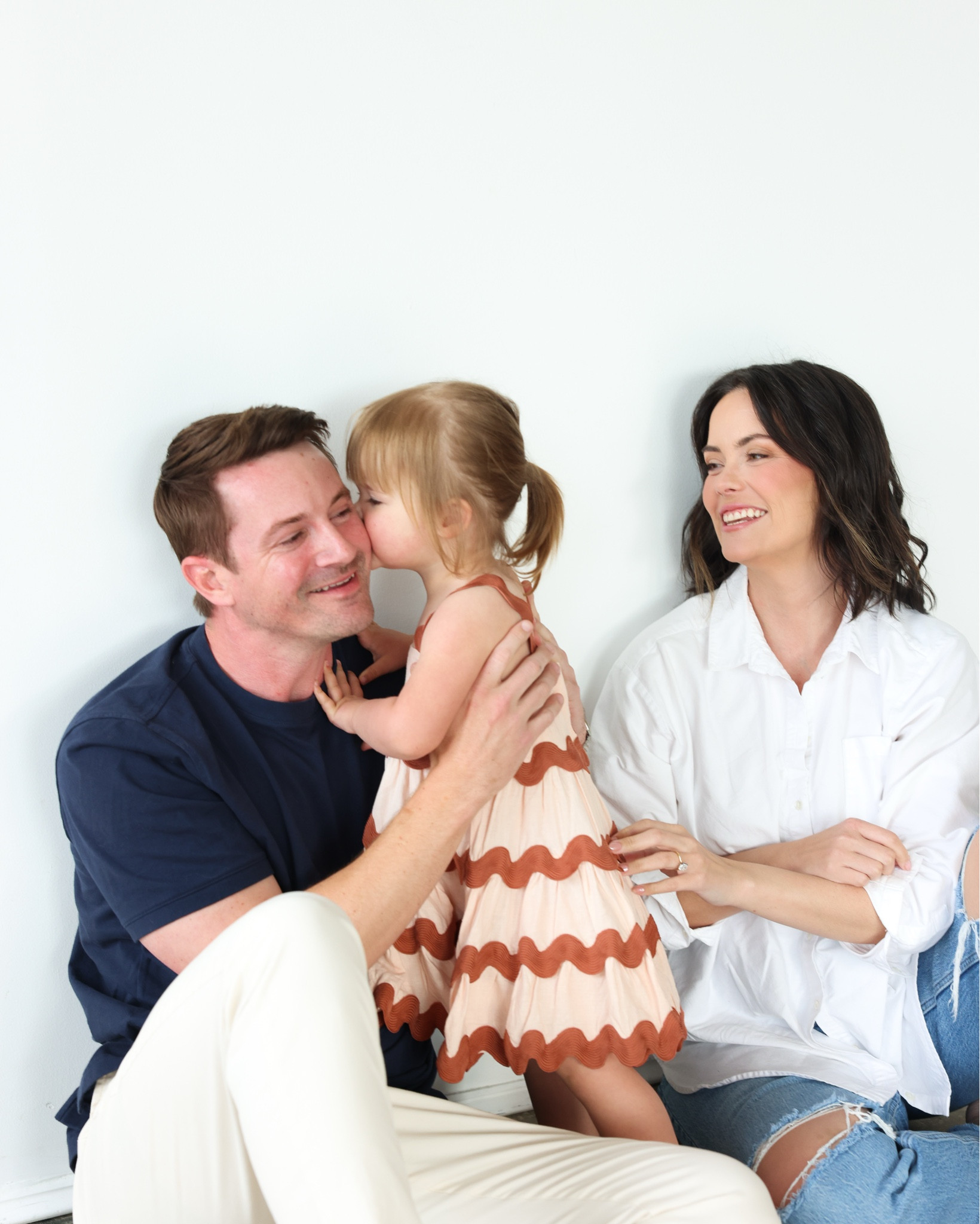 simple, yet chic, family photo outfit ideas  

#LTKFamily #LTKKids