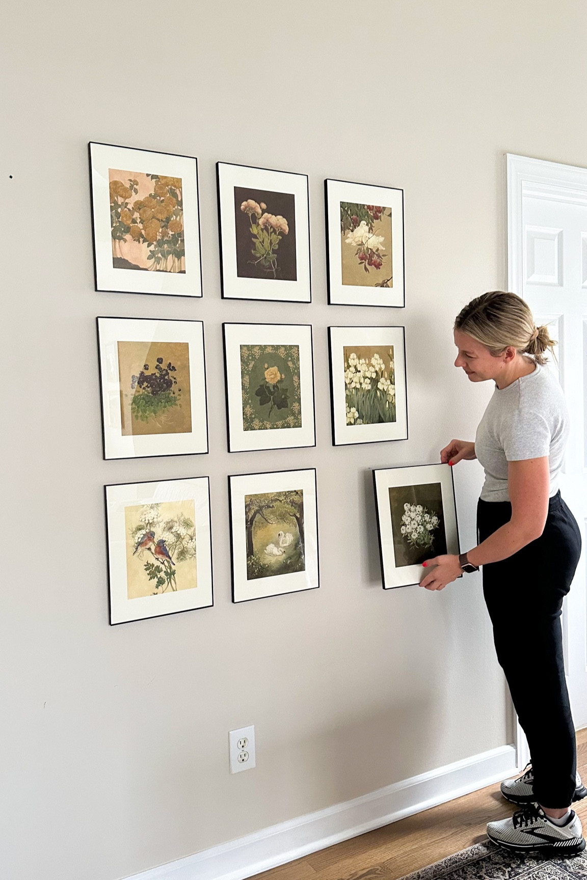 Create a beautiful fine art gallery wall for only $70!

These are some of my favorite frames from @walmart that are real glass and under $4 each.

#LTKfindsunder50 #LTKfindsunder100 #LTKhome