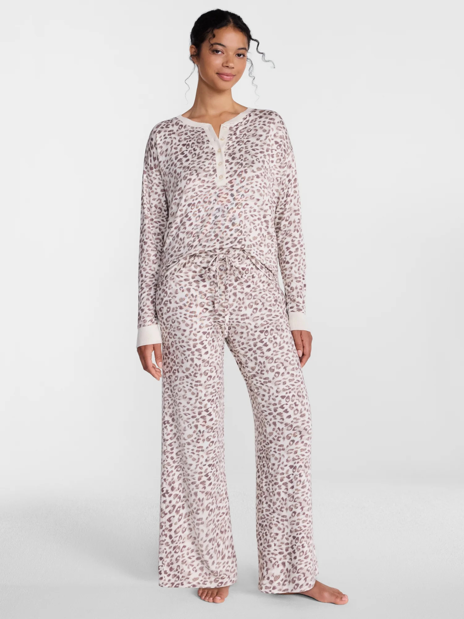 Joyspun Women's Cozy Lounge Collection Hacci Henley Top and Pants, 2-Piece Pajama Set, Sizes XS-3X | Walmart (US)