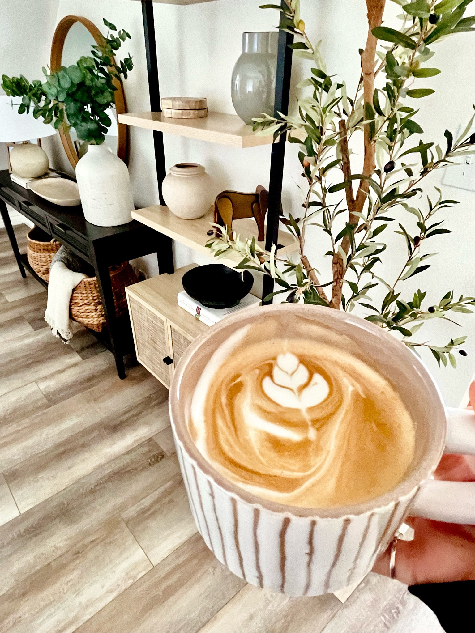 Latte art + cozy room = 🤎

#LTKfindsunder100 #LTKstyletip #LTKhome