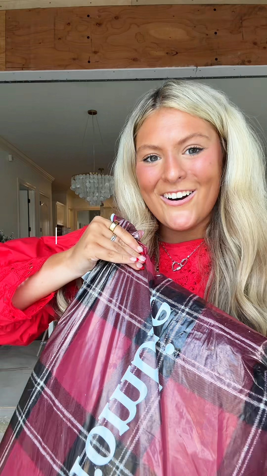 Pictures are different but it’s the camo set!! Striped top is sold out!