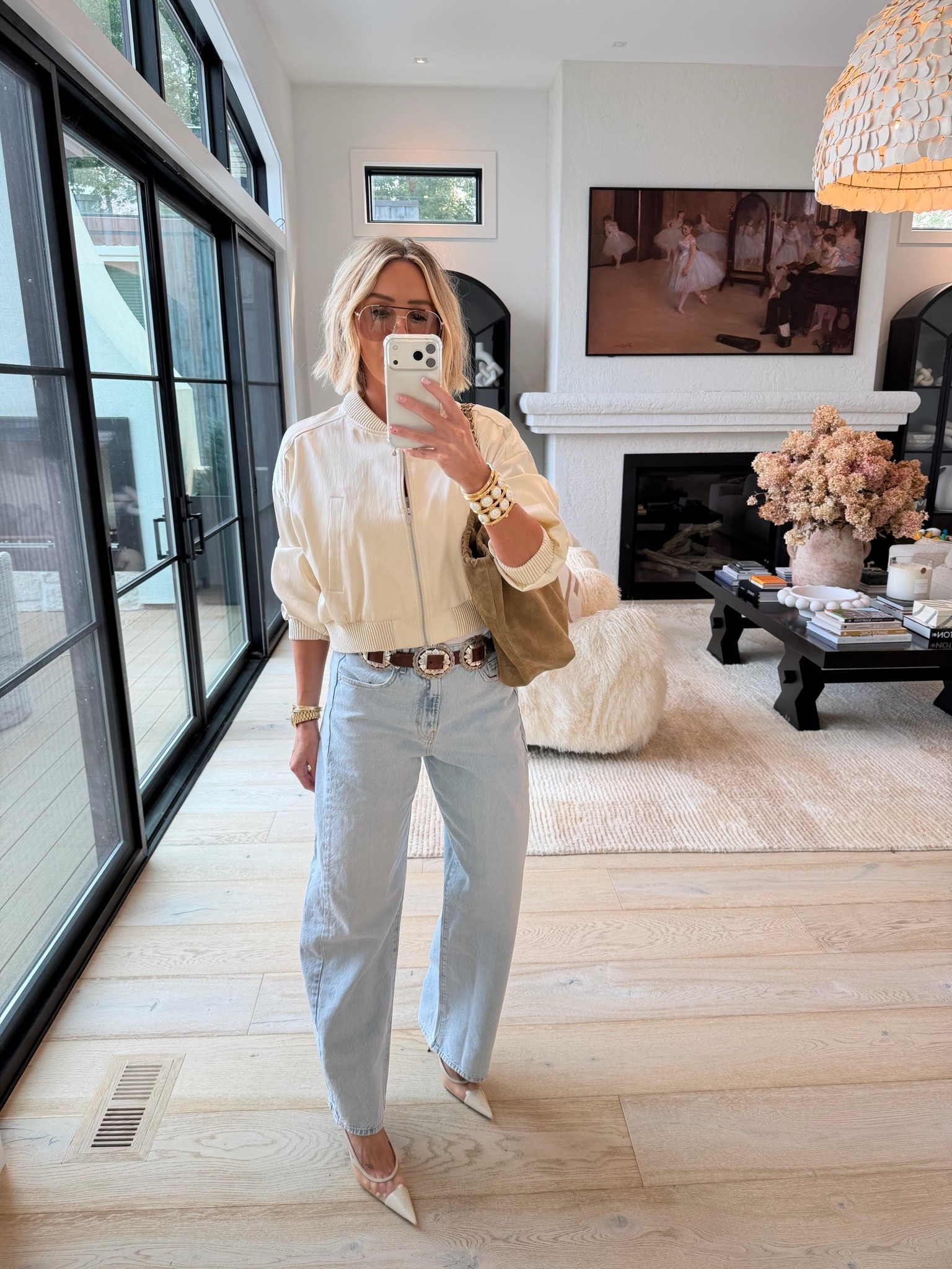 This jacket is so good for the fall. Size up if you want it to fit a little bit oversized 💯

#LTKootd #LTKdayinmylife #LTKSeasonal