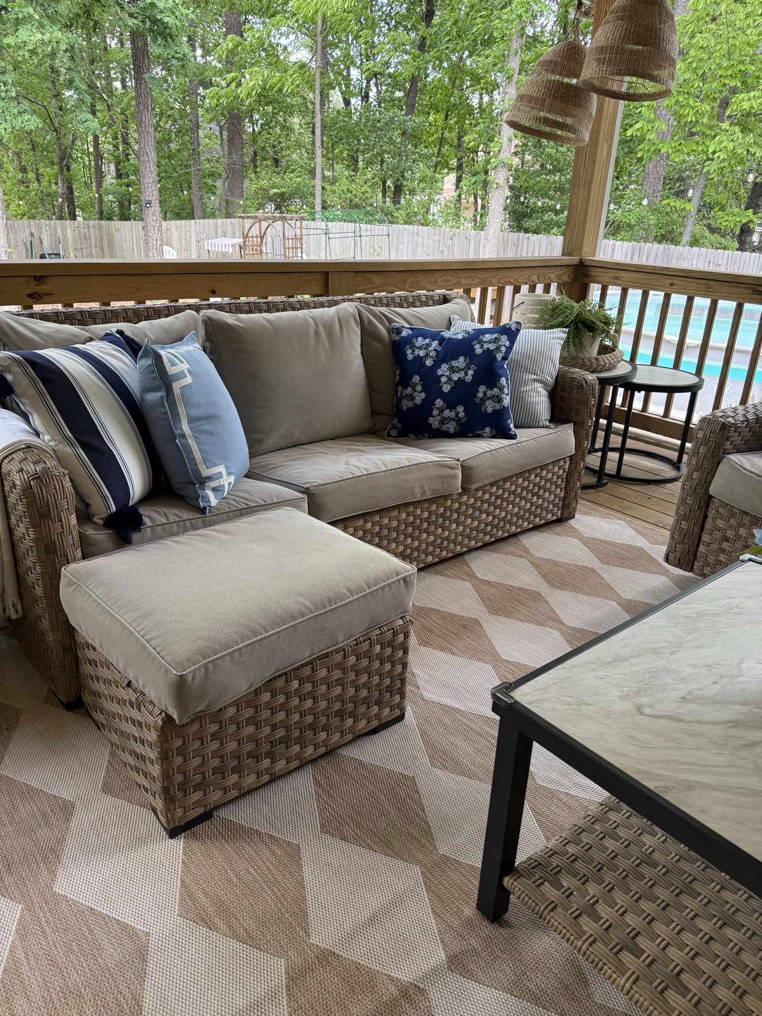 Outdoor glow up without buying new furniture? Yes please 🙌

Swapping my outdoor pillow covers completely changed this space—brighter, layered, and that coastal cottage feel I love 🤍

These are weather-resistant, durable, and actually hold their color (which matters in the summer heat 👏). Perfect for patios, porches, and outdoor entertaining setups.

Mixing stripes + florals + soft blue tones = instant designer look without the price tag ✨

#outdoorliving #patioinspo #outdoordecor #coastalcottage #summerentertaining #porchdecor #budgetdecor #outdoorstyle #homeinspo #layeredlook

#LTKHome #LTKmomlife #LTKSeasonal

#LTKmomlife #LTKHome #LTKSeasonal