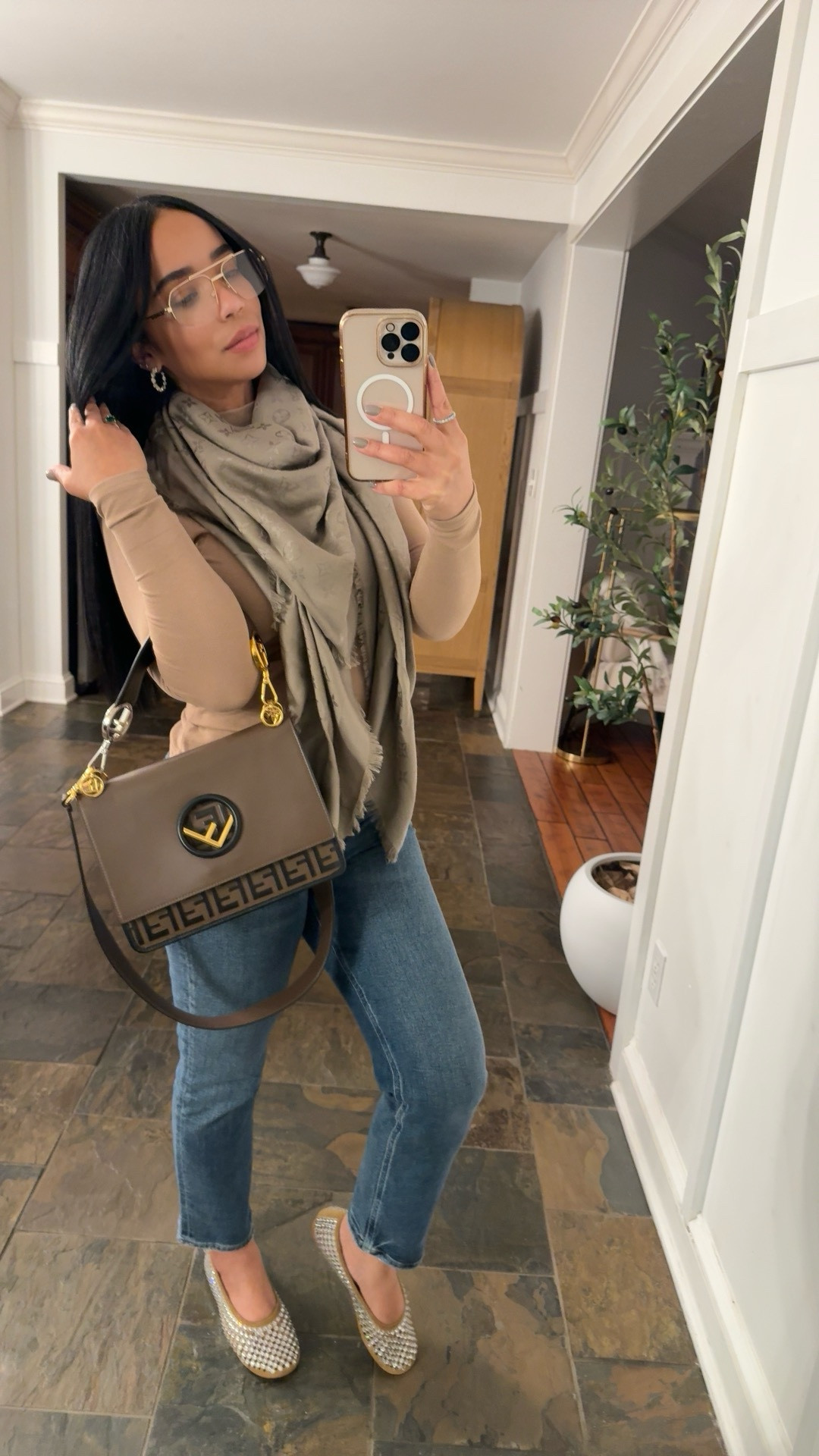 spring outfit perfect for the transitional weather, comfortable, simple and most of all, basic… never boring! 

#LTKgrwm #LTKootd #LTKmomlife