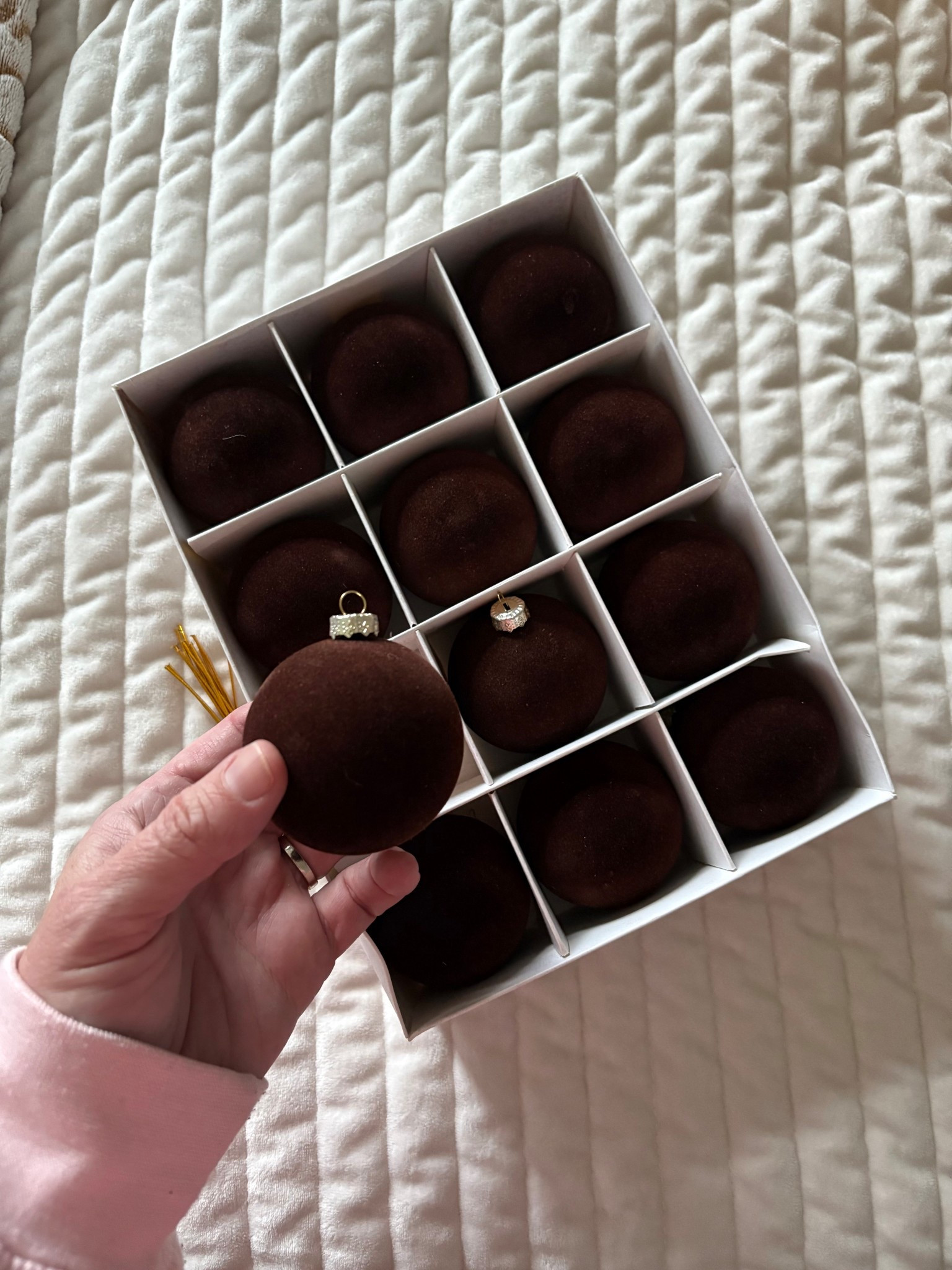 Flocked ornaments from Amazon

Velvet ornaments
Amazon Canada 
Christmas 
Holiday 

#LTKhome #LTKcanada #LTKholiday