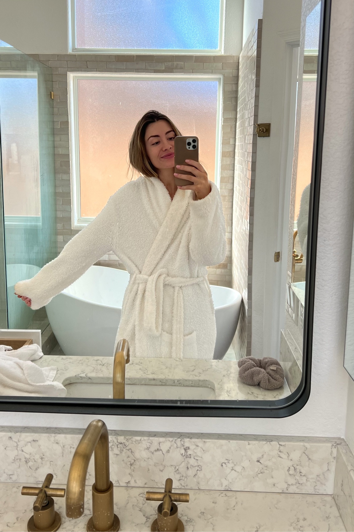 Favorite robe & scrunchies 🤍 

#LTKhome