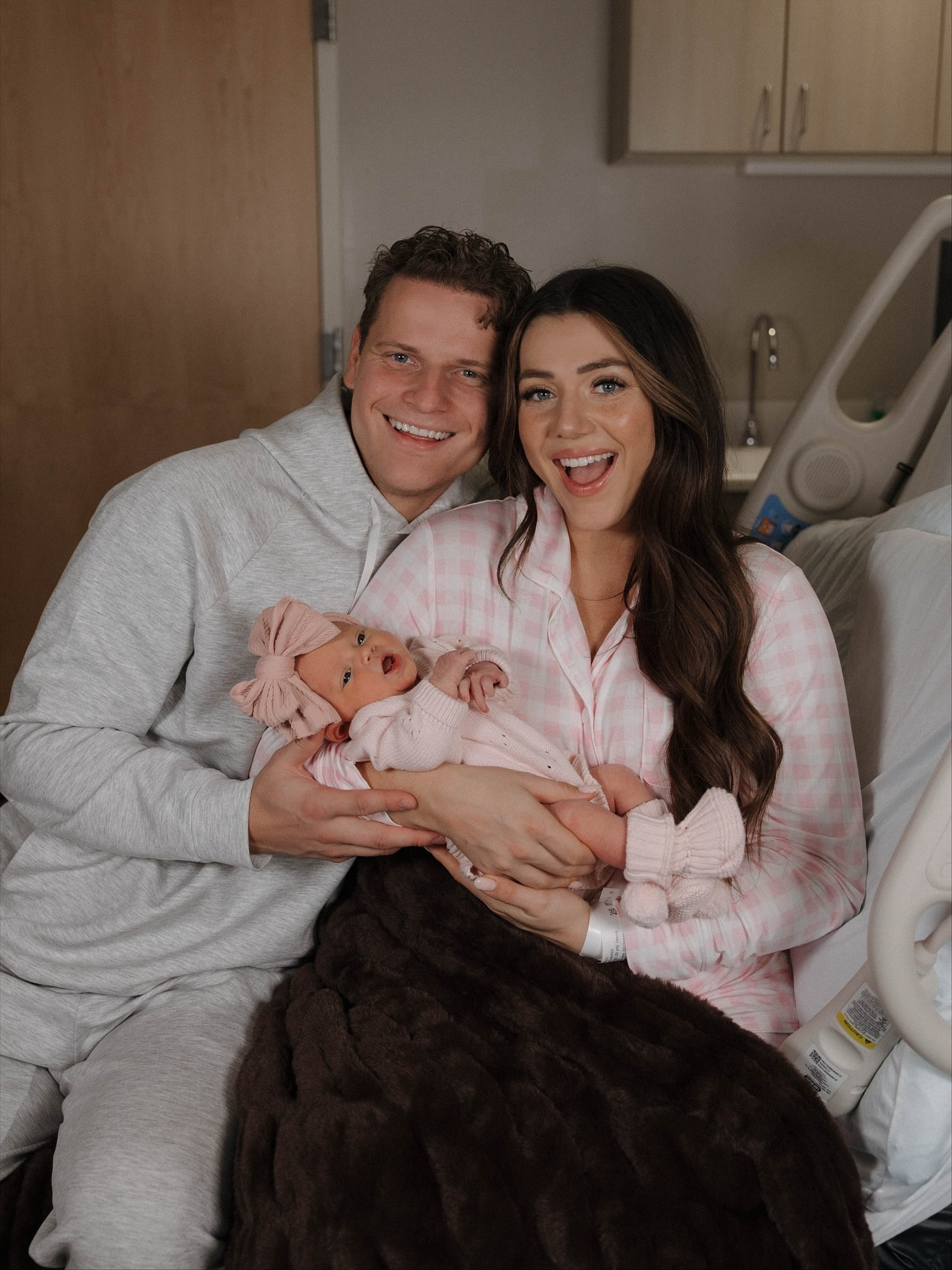 Our angel is here - Meet Cosette L’Amour Teasdale🦢🩰 (aka Coco/Cozy) We are over the moon and completely in love with her!

{ pregnancy birth newborn utah #firsttimeparents #birth #babygirl #newbornphoto #utah }