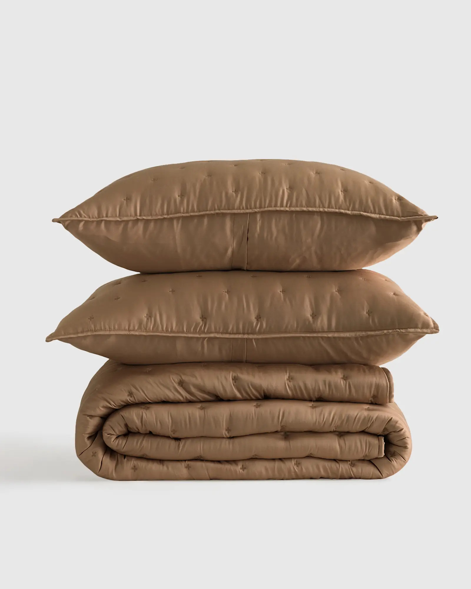 Bamboo Dream Quilt Set in Walnut | Quince