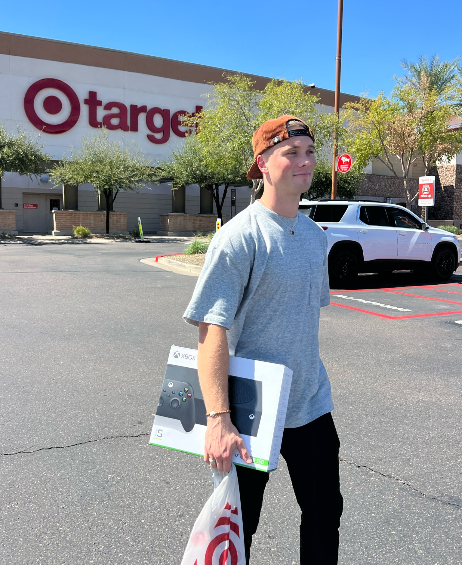 Stepping up my game with the new XBOX Series S1T
#AD #Target #TargetPartner #Xbox #XboxSeriesS1TB #XboxSeriesS
@Target @Xbox