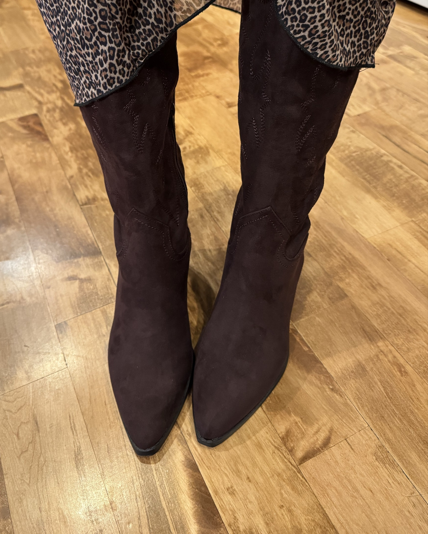 Holiday party fit unlocked 🤠✨ Suede western boots, pointy-toed and totally wearable — edgy, chic, and giving major vibe checks this season! Swipe to see more. 👉🏻

#LTKWorkwear #LTKootd #LTKGiftGuide