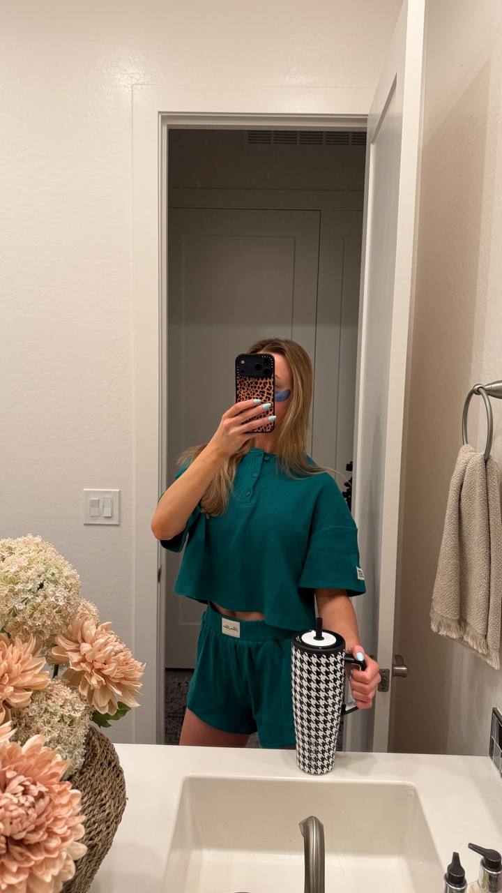 Working east coast hours in AZ is the best schedule ever #wfhmorningroutine #morningbeforework