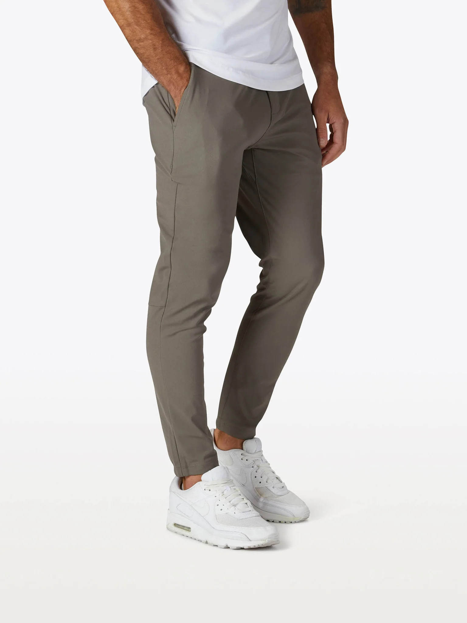AO Jogger | Cuts Clothing Inc.