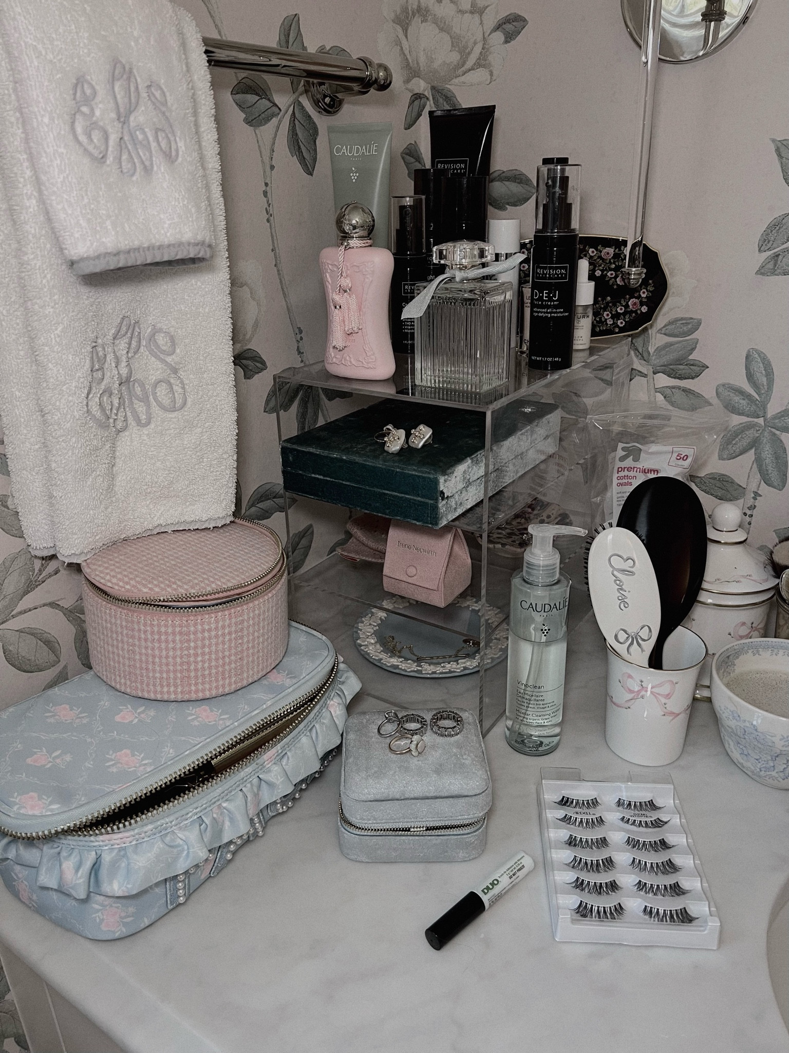 Morning makeup and beauty routine! Adore these faux lashes my friend told me about from Amazon. Shockingly easy to apply by myself 

#LTKFind #LTKbeauty #LTKunder50