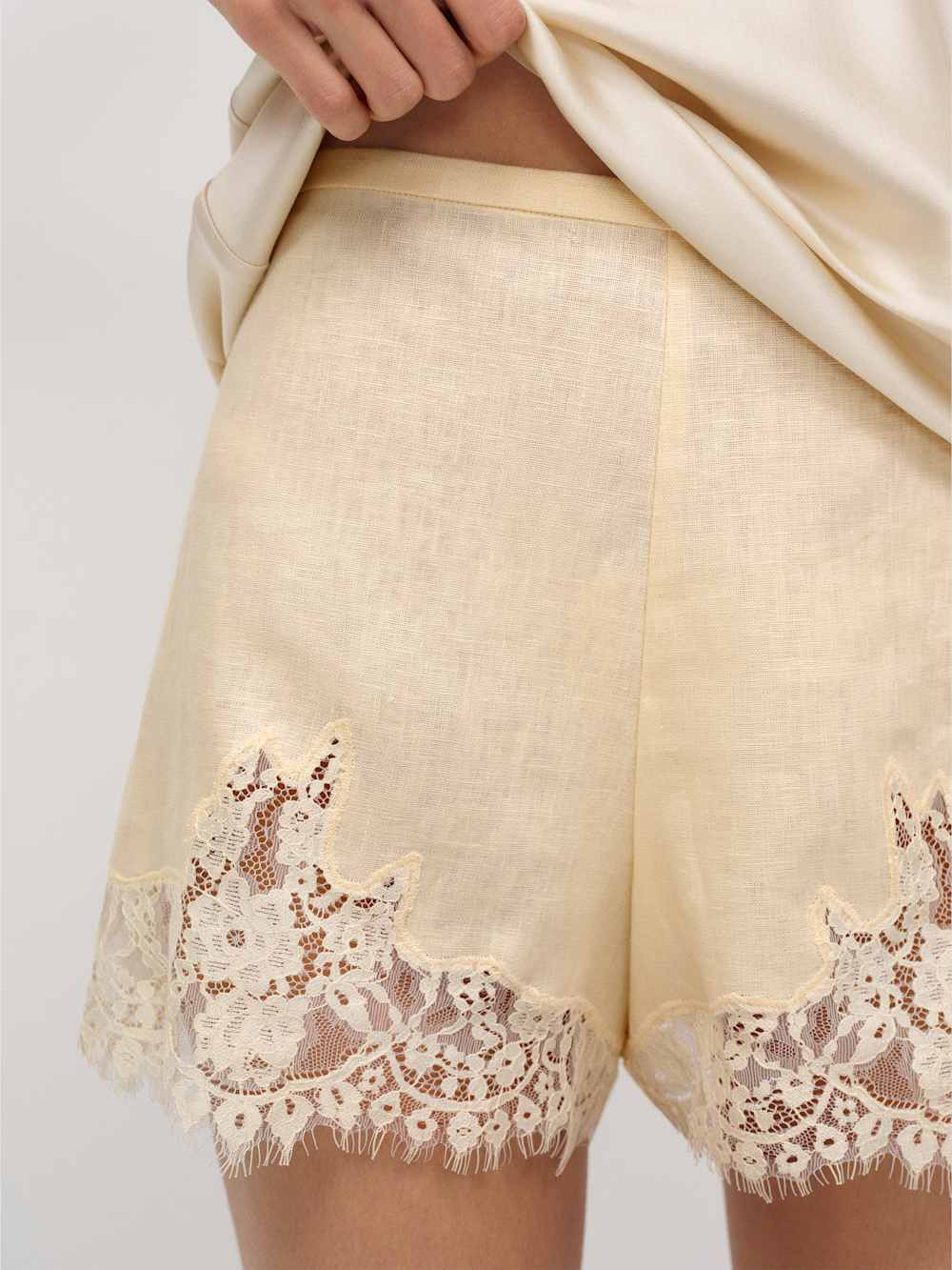 Fern Linen Short | Reformation (Global)