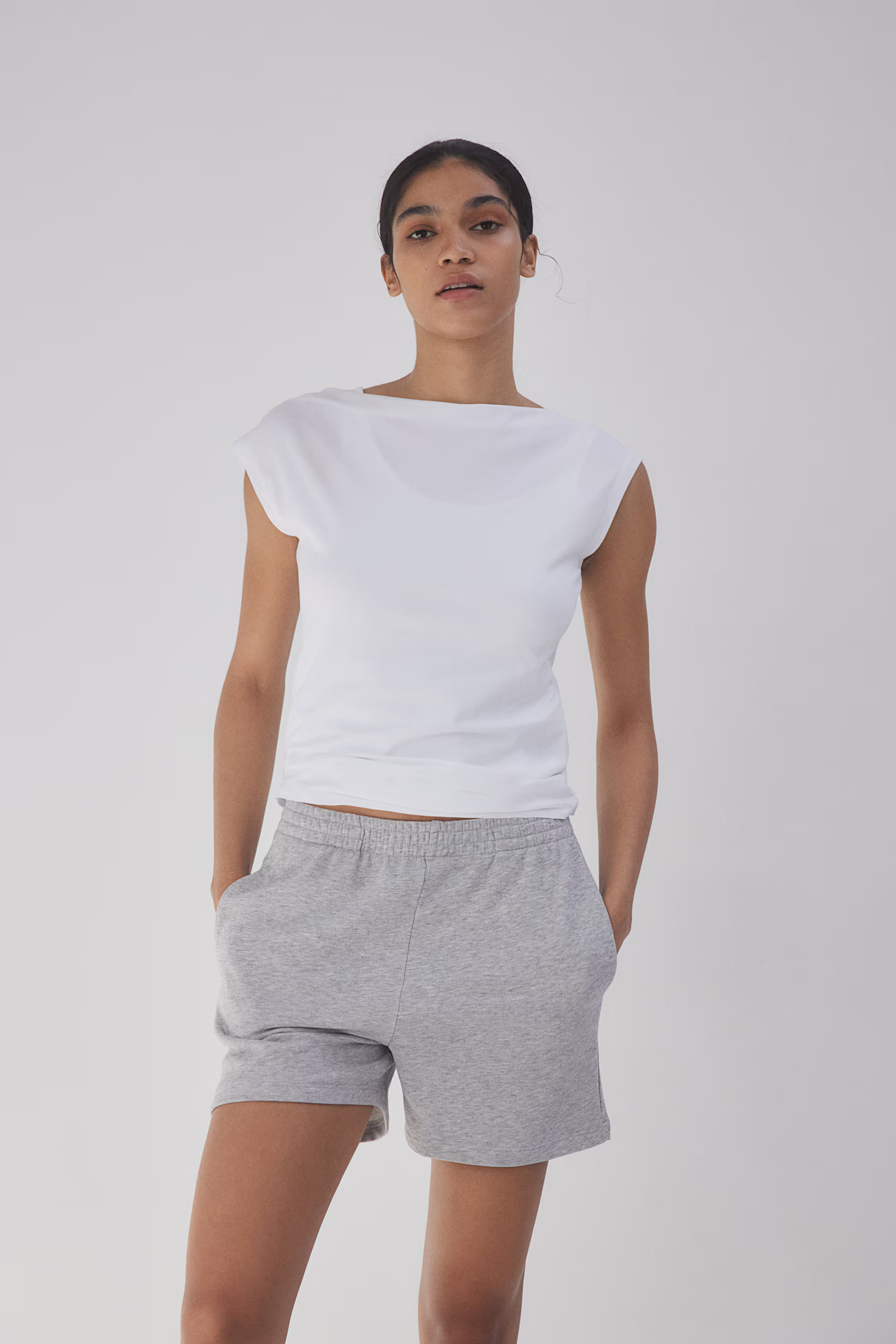 Top mit Kappenärmeln | H&M (DE, AT, CH, NL, FI)