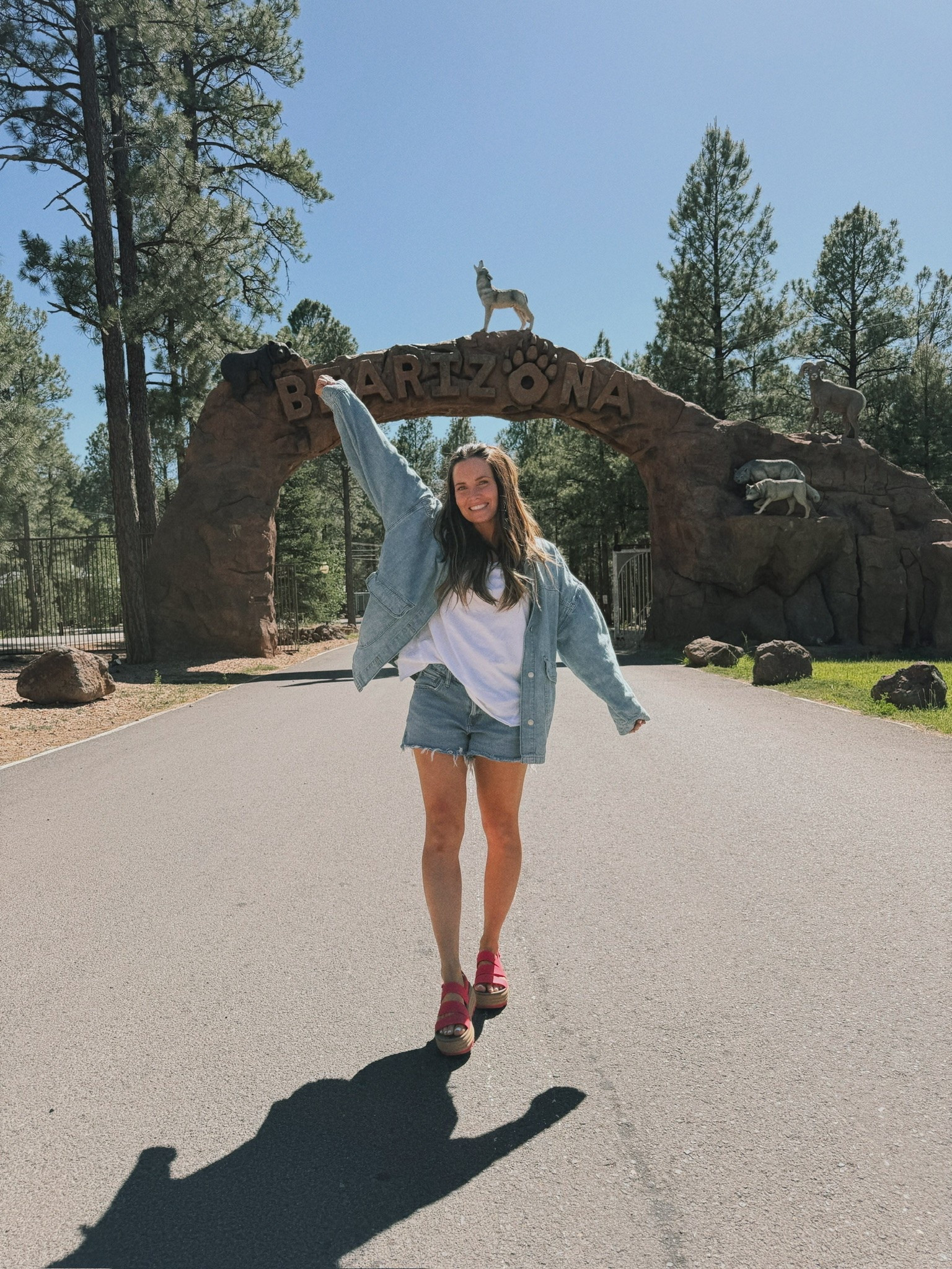 Having the best time on our road trip!! 

Summer fashion, travel outfit, watchnow, new arrivals, casual outfit, Britt Horton

#LTKootd #LTKTravel #LTKSeasonal