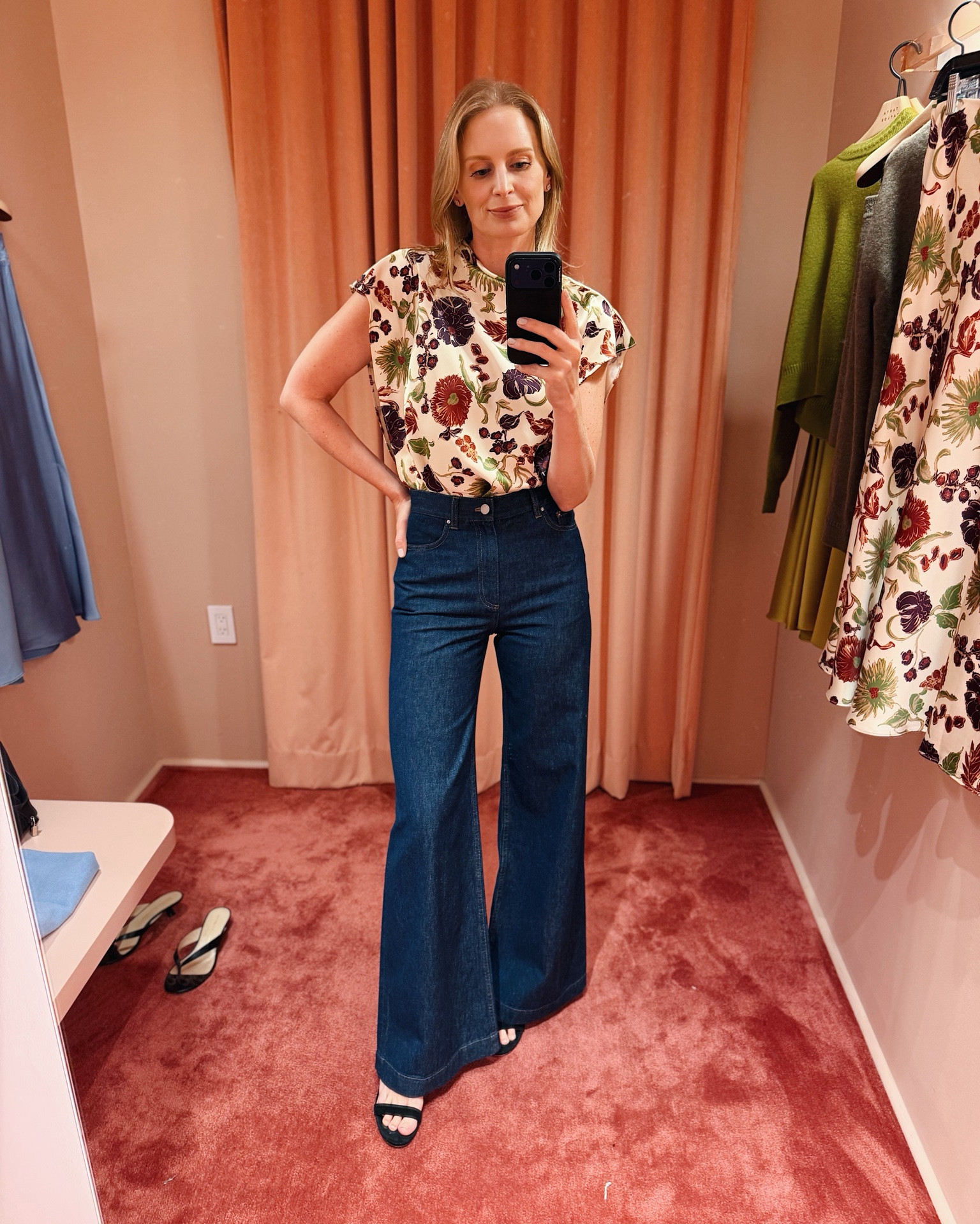 The perfect pair of fall denim IMO 👖