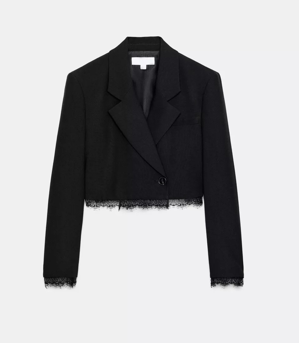 A few new blazers from Zara that I am loving this season! 

#LTKSeasonal #LTKOver40