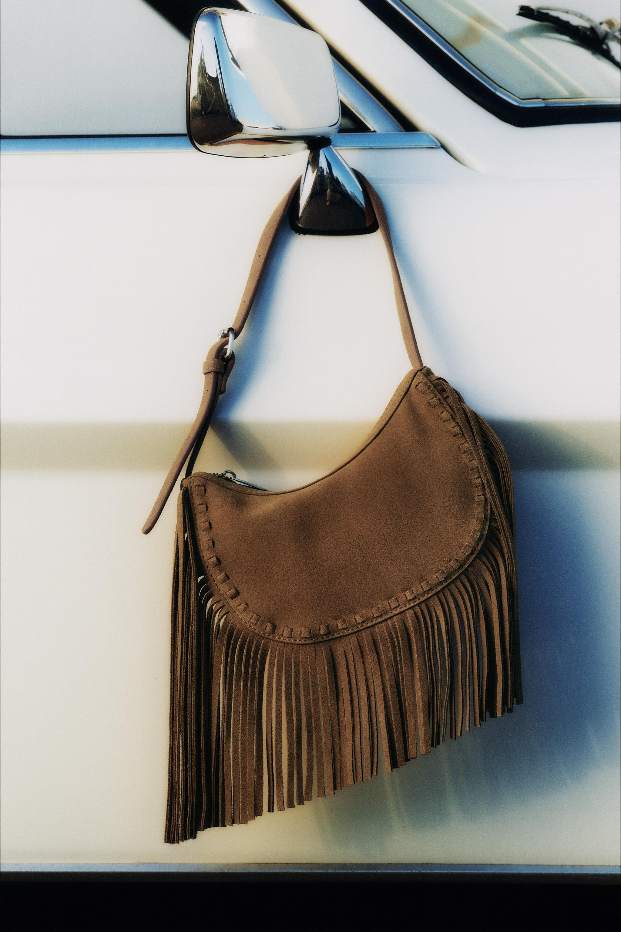 SPLIT SUEDE FRINGE SHOULDER BAG | Zara UK