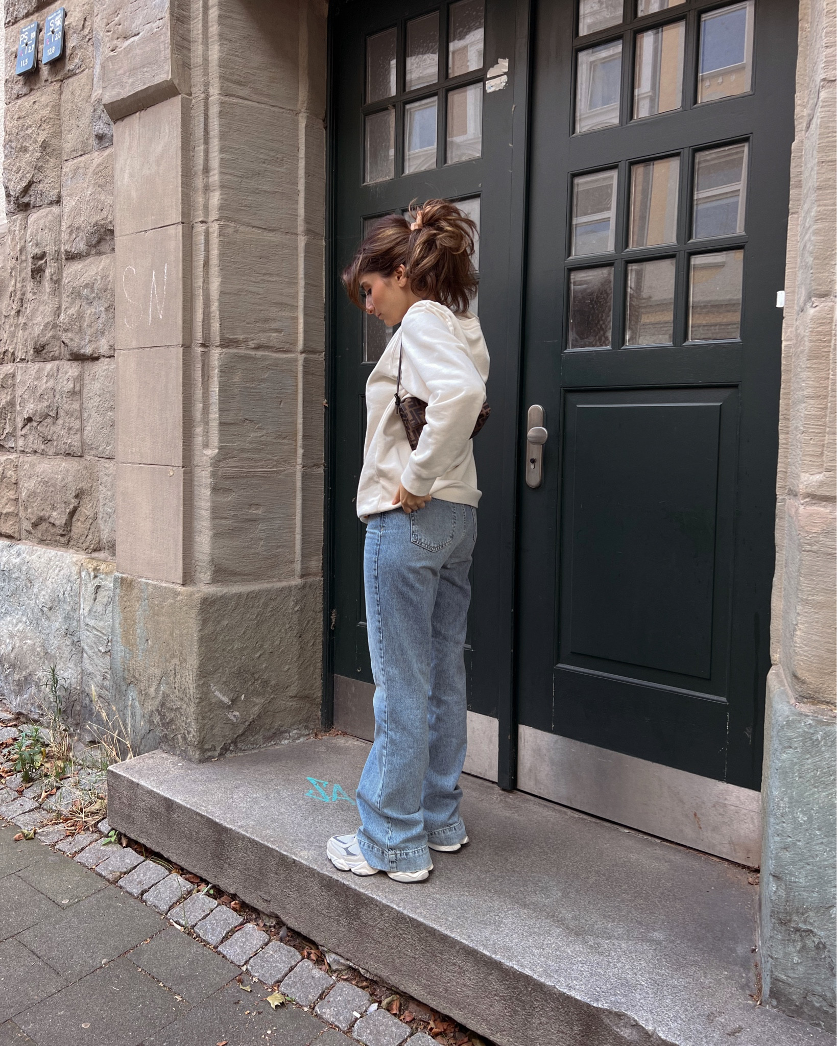 flared jeans 🩵

#LTKeurope #LTKstyletip #LTKSeasonal