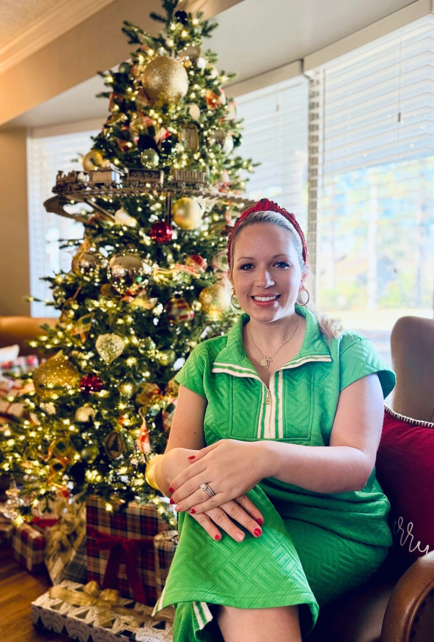 Southern Christmas when it’s 80 degrees outside! Love this kelly green Mary Square porter suit my sister gave me- it’s great for warm Christmas days and will be a trendy staple piece for the spring
**check out the matching dress that’s over HALF OFF!

I paired with my Birkenstock platform clogs- they are currently on sale at DSW and I wear them with EVERYTHING, even my scrubs. Super comfortable and worth the investment!

#LTKootd #LTKFindsUnder100 #LTKgrwm