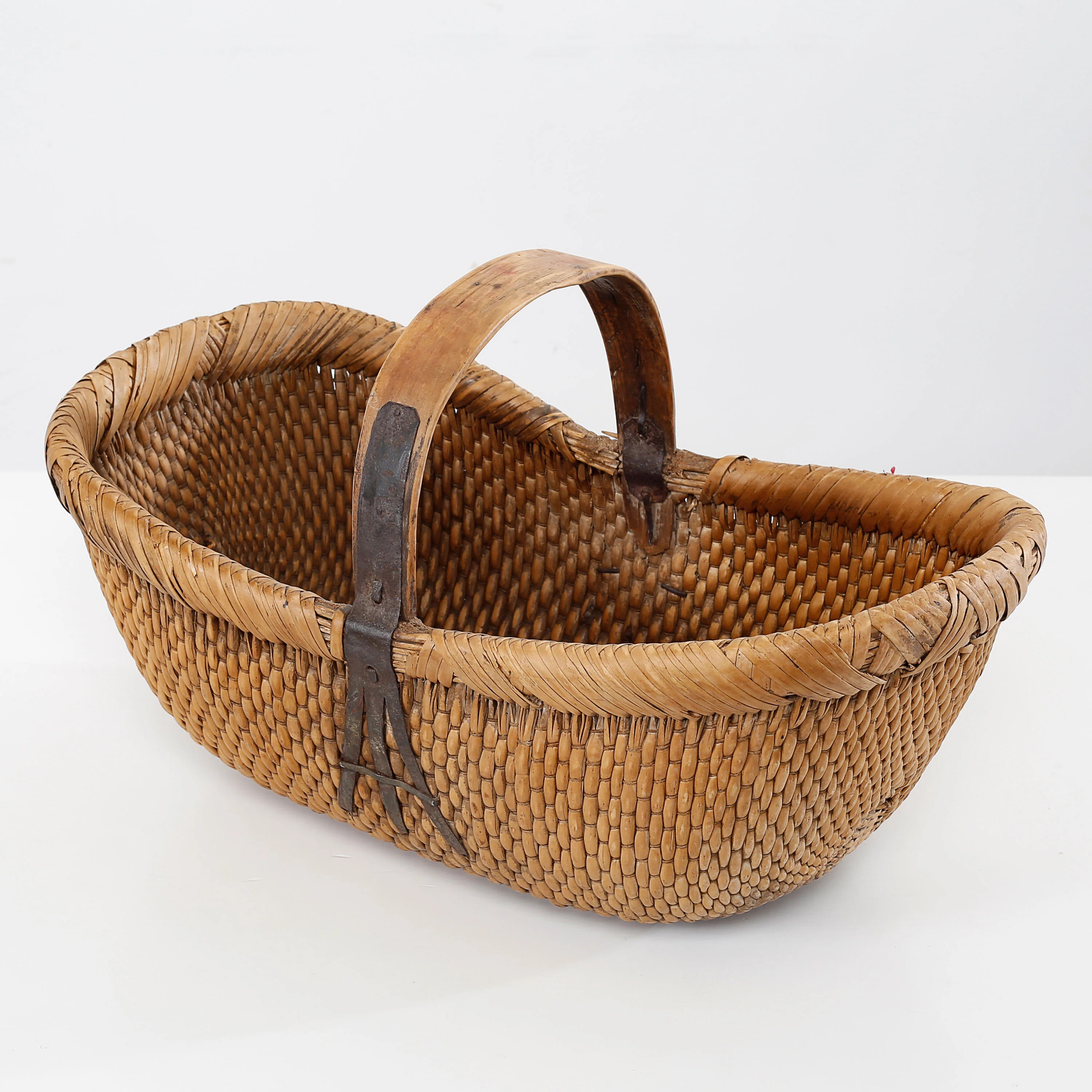 Lily's Living Vintage Willow Wicker Basket & Reviews | Wayfair | Wayfair North America