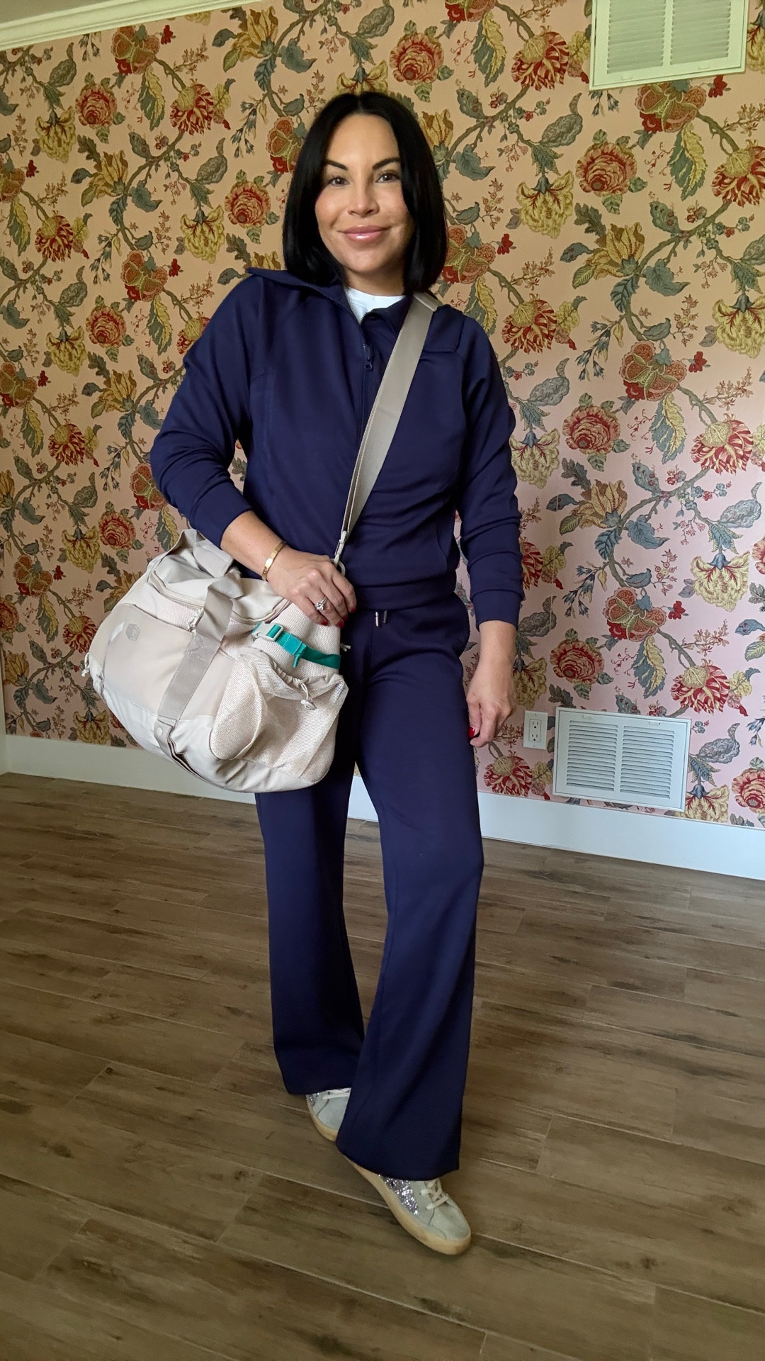 Holiday overnight girls trip!!  #travel #traveldufflebag #loungeset #giftidea

#LTKHoliday #LTKFindsUnder100 #LTKTravel