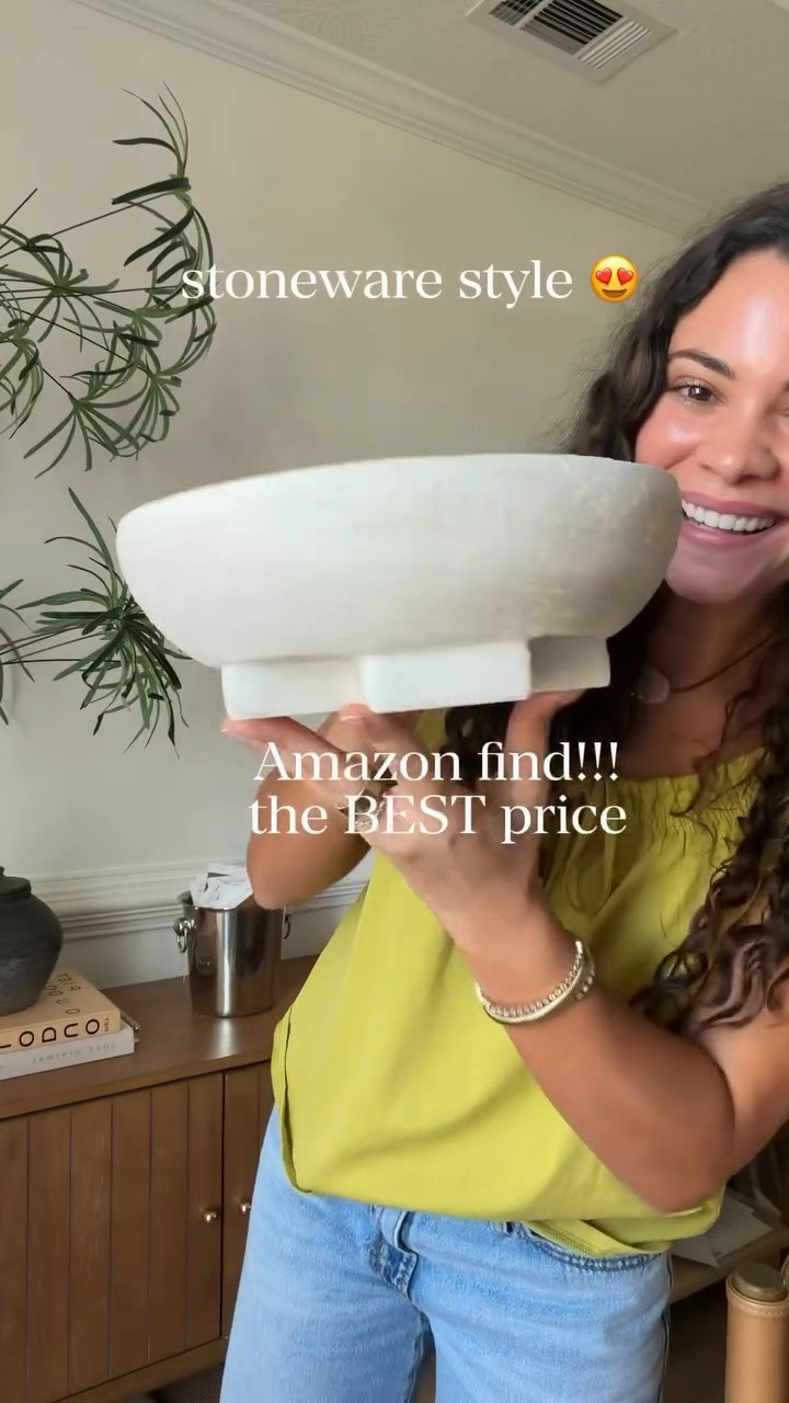 The viral new bowl everyone is grabbing! Follow + Comment “WOW” to get this bowl!😍 the cutest new fruit bowl for your counters, or catch all bowl on your console table! 🥰 this bowl looks like POTTERY BARN but AFFORDABLE!?🎉🎉🎉 #amazonhomedecor #amazonkitchen