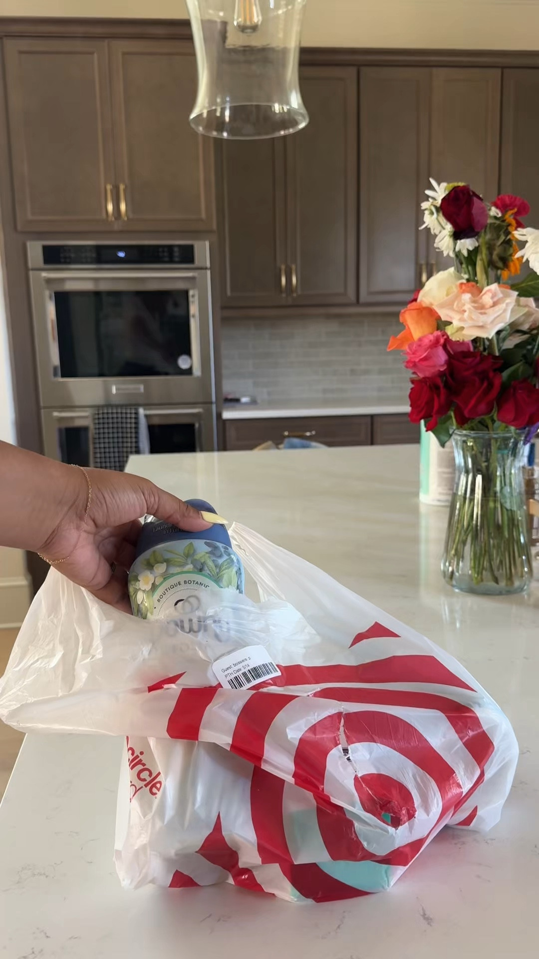 #ad Having a signature luxury scent does not have to start with your perfume. It’s way cheaper than what you think it is!! A signature laundry sent is having a signature home scent, now that may just be me but what do y’all think?

@downy @target #ad #downypartner #targetpartner 