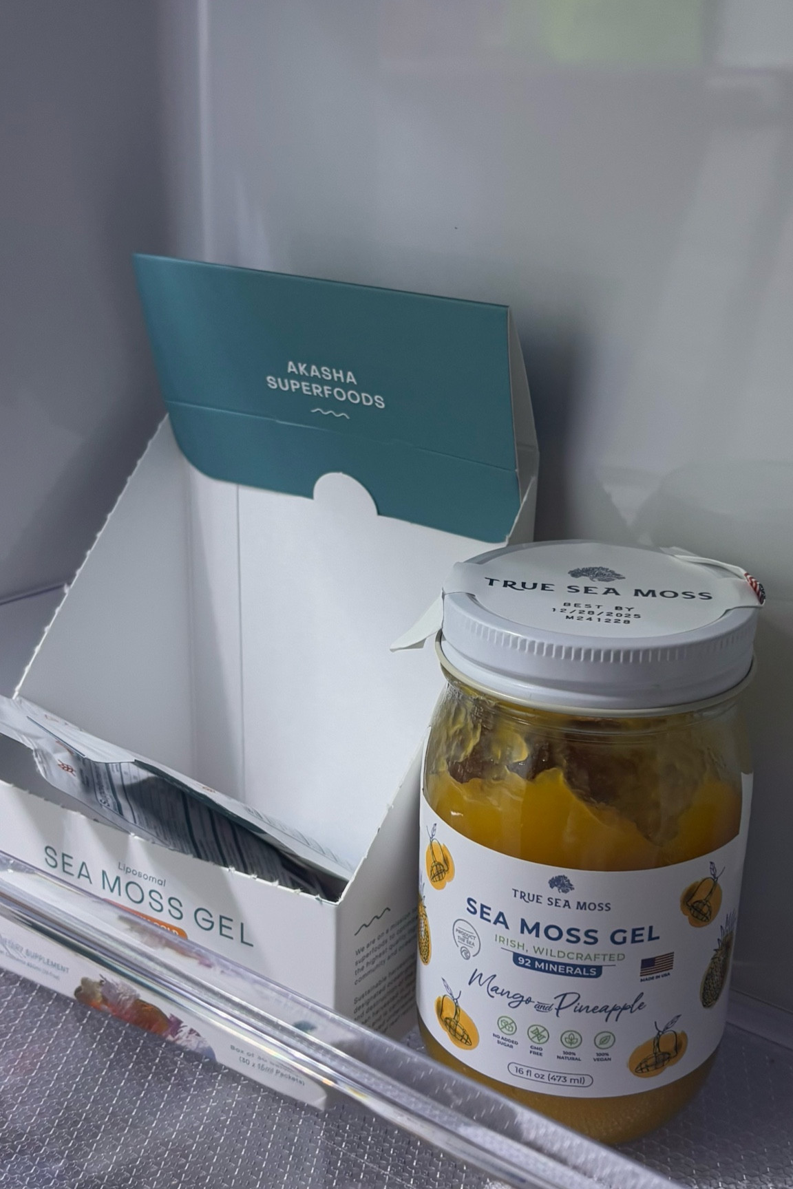 My favorite sea moss!!

🤍 Akasha superfoods liposomal seamoss - so high quality and concentrated and doesn’t taste like the ocean lol

🤍true sea moss gel mango & pineapple - the flavor is so good (still tastes a little ocean-y though) 
