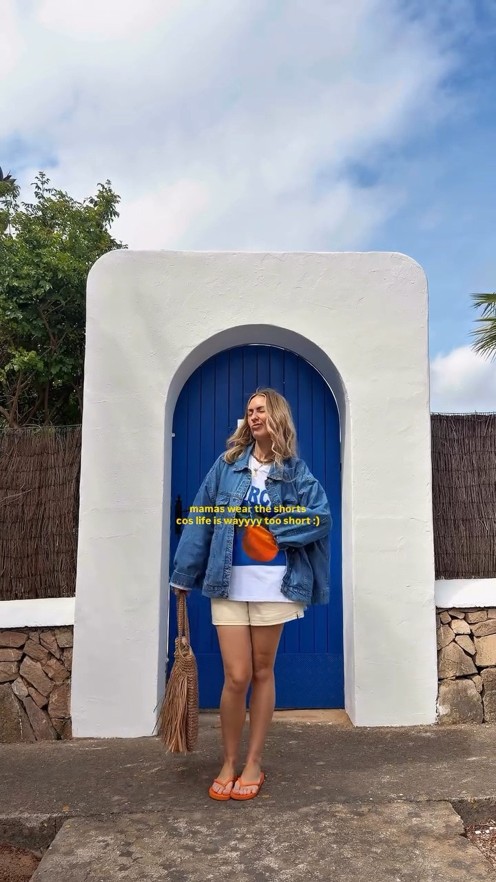 say it louder for the mums at the back 🌵🍊🌀🌞 comment SHOP and i’ll dm you links my girlies xxxxxxx

a bit wobblyier & whiter than last year 🤪 but these babies are back out !! 

i can’t believe how many girlies i’ve spoken to recently that are simply ‘ no legs out kinda gals ‘ but honestly girls if i can do it so can you !! 

WEAR THE SHORTSSSS COS LIFES TOO SHORT 🤪 xxxx love y’all !! hope your having the best summer !! xxxxxxx

OUTFIT DEETS
i’m a uk 10 , 5’7
loving an oversized fit :) 

graphic 🍊 tee £22 @asos wearing L 
cactus 🌵 necklace £10 @asos 
cream 🌊 shorts £60 @hushofficial last year , i’ll link similar 
oversized 👖 denim jacket £40 wearing curve eu 44 / 16 @asos 
tassel 🌀 bag £26 @newlook 

#mumstyle #mumstyleuk #summeroutfitideas #summeroutfitinspo #summeroutfit