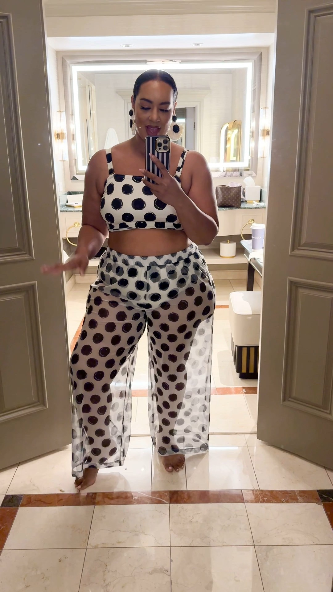 Love this set from eloquii! Im wearing the 16 in the top and 18 in the bottoms and they are both true to size

#LTKMidsize #LTKPlusSize #LTKSwim