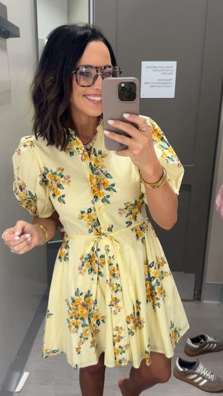 This Target dress is the sweetest little spring find 💛 I love the soft yellow color and the pretty floral print. 

Wearing a x small!
#targetfinds #targetstyle #targetfashion #springdress #easterdress #floraldress #springoutfit #affordablefashion #ltkstyle #ltkfinds

#LTKmomlife #LTKPetite #LTKOver40