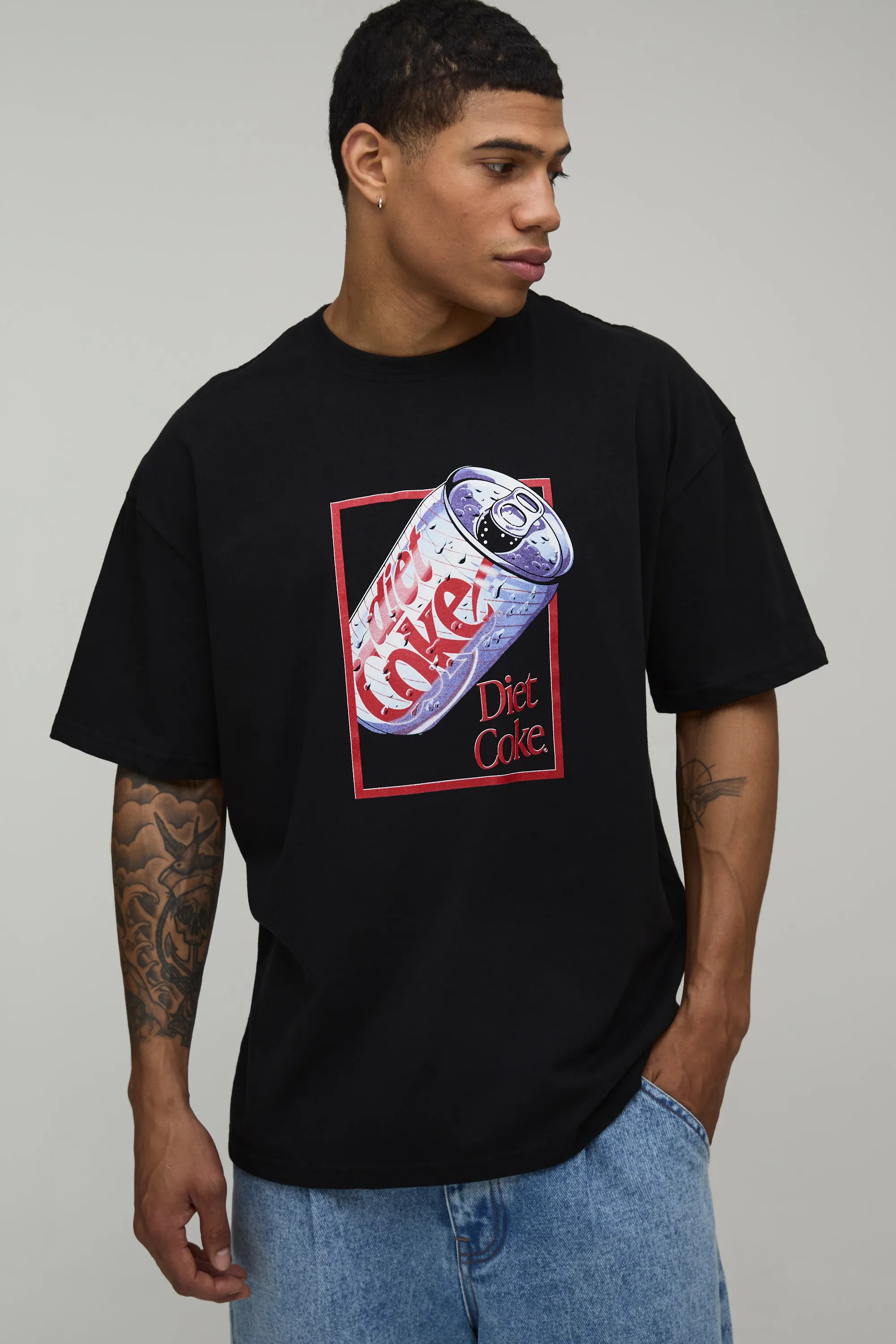 Black Oversized Diet Coke Crispy Printed License T-shirt | BOOHOOMAN | boohooMAN (DE, IE & UK)