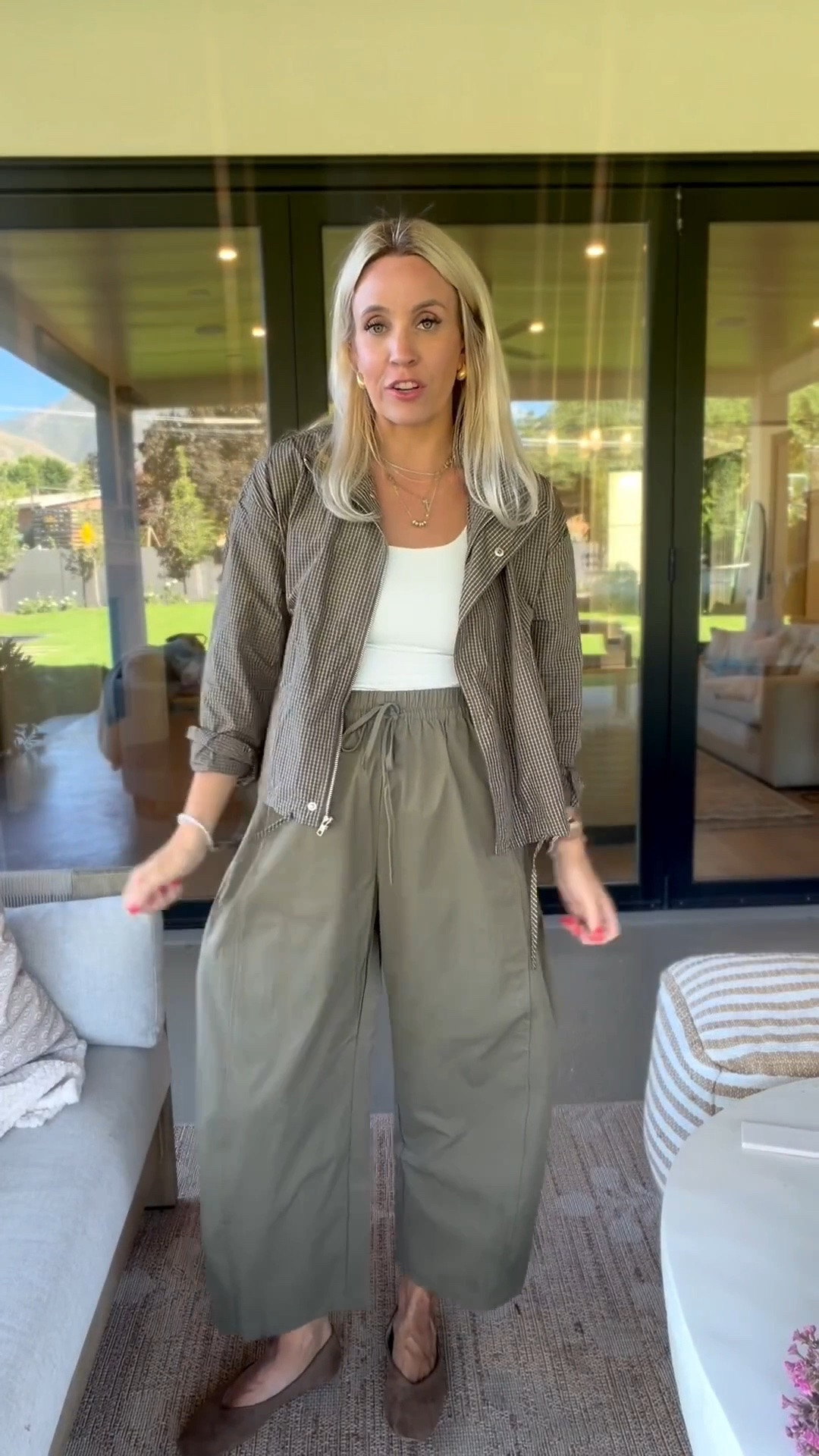 These pants and this jacket!!!

#LTKootd #LTKmomlife #LTKgrwm