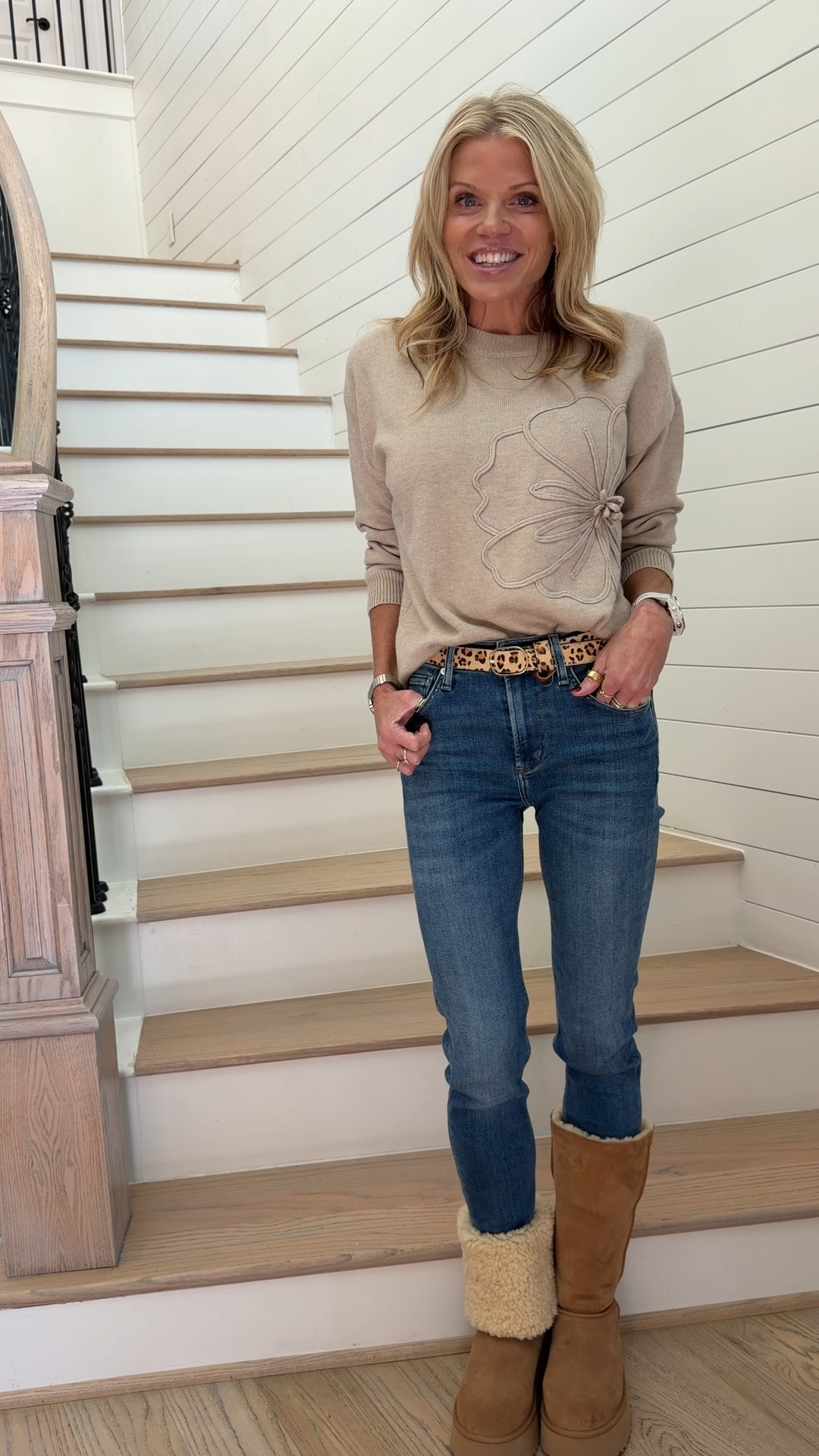 The cutest fall look 🍂 These platform Uggs should be on everyone’s Xmas list!!! 

#falllook #sweaterweather #fallfashion #uggs #momfashion #fitover40 #momlooks 

#LTKmomlife #LTKGiftGuide #LTKStyleTip