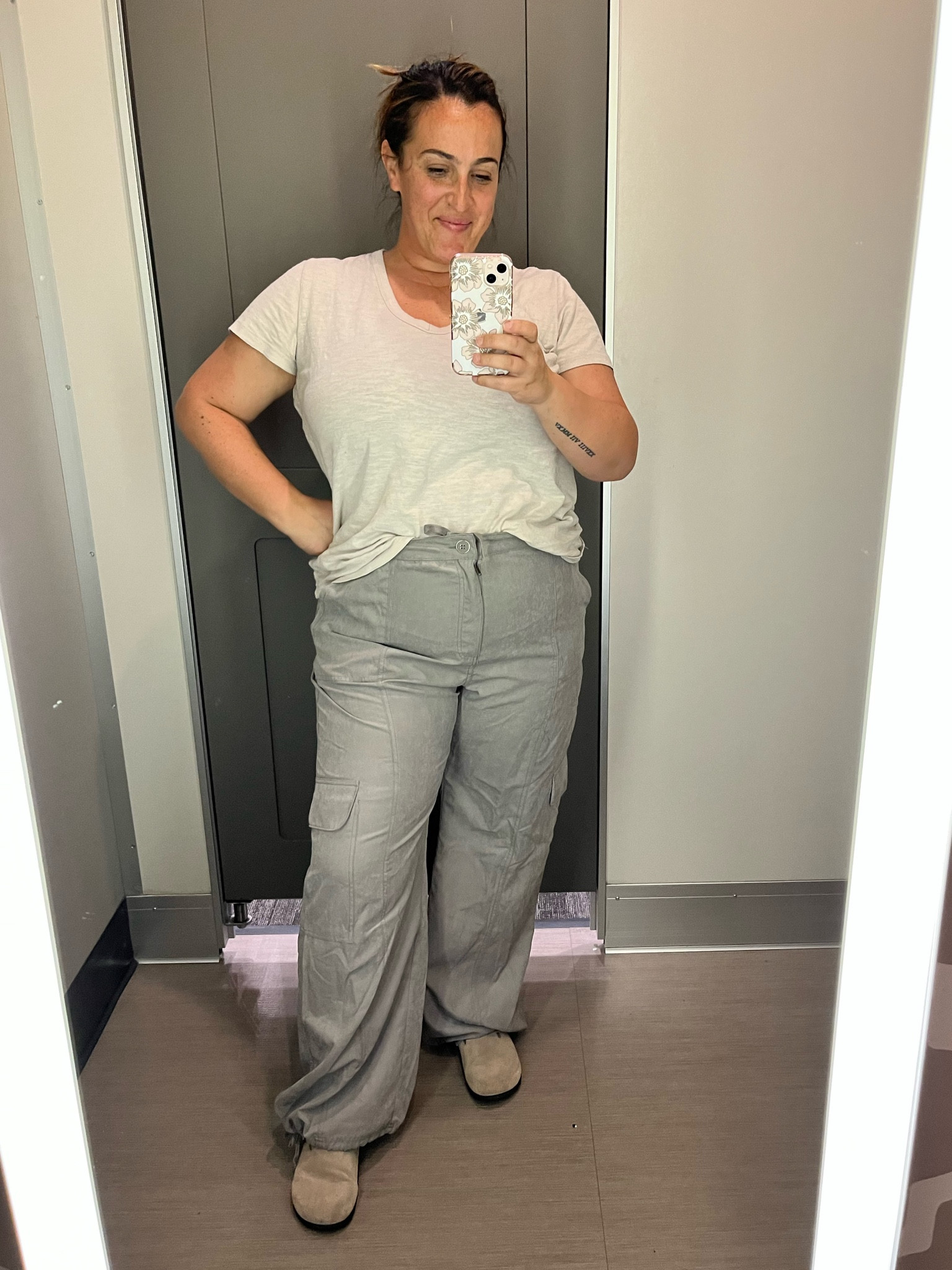 A great Cargo pant dupe to the Abercrombie ones! Much cheaper and fit me better! They say low rise but I sized up and they were high rise on me!

#LTKstyletip #LTKunder50 #LTKcurves