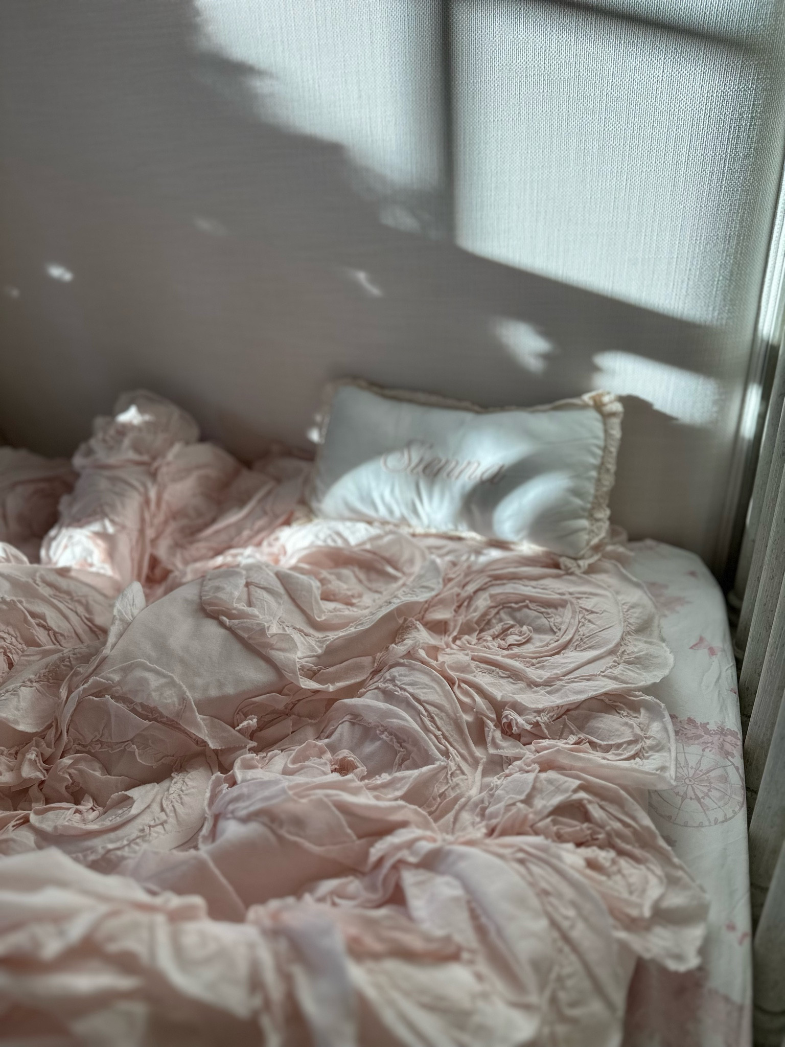 Sienna’s toddler bedding 🌹💗💐✨

#LTKStyleTip #LTKBaby #LTKHome