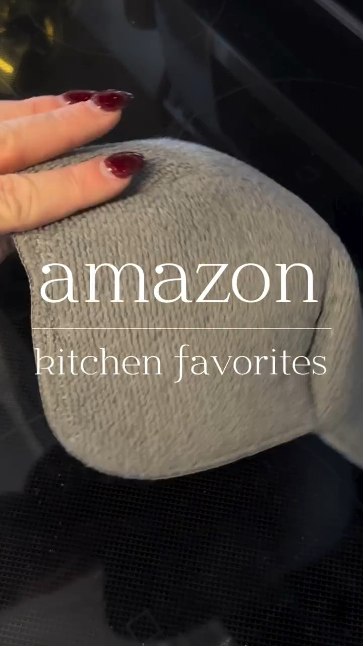 🔥 ❄️ 🔥 ❄️ 🔥 
I love these bowl holders so much, and use them all the time! I have had them for a year and they are still in perfect condition! High quality, soft and plush, and you are going to love them!

#kitchen #home #soup #icecream #hot #cold #amazonhome #amazonfinds #amazonfavorites #amazon #homeandkitchen #meals #musthaves #cooking #microwave #lunch #dinner 

https://links.myjesslife.com/amzn/BowlHolders

#LTKFindsUnder50 #LTKHome #LTKSeasonal