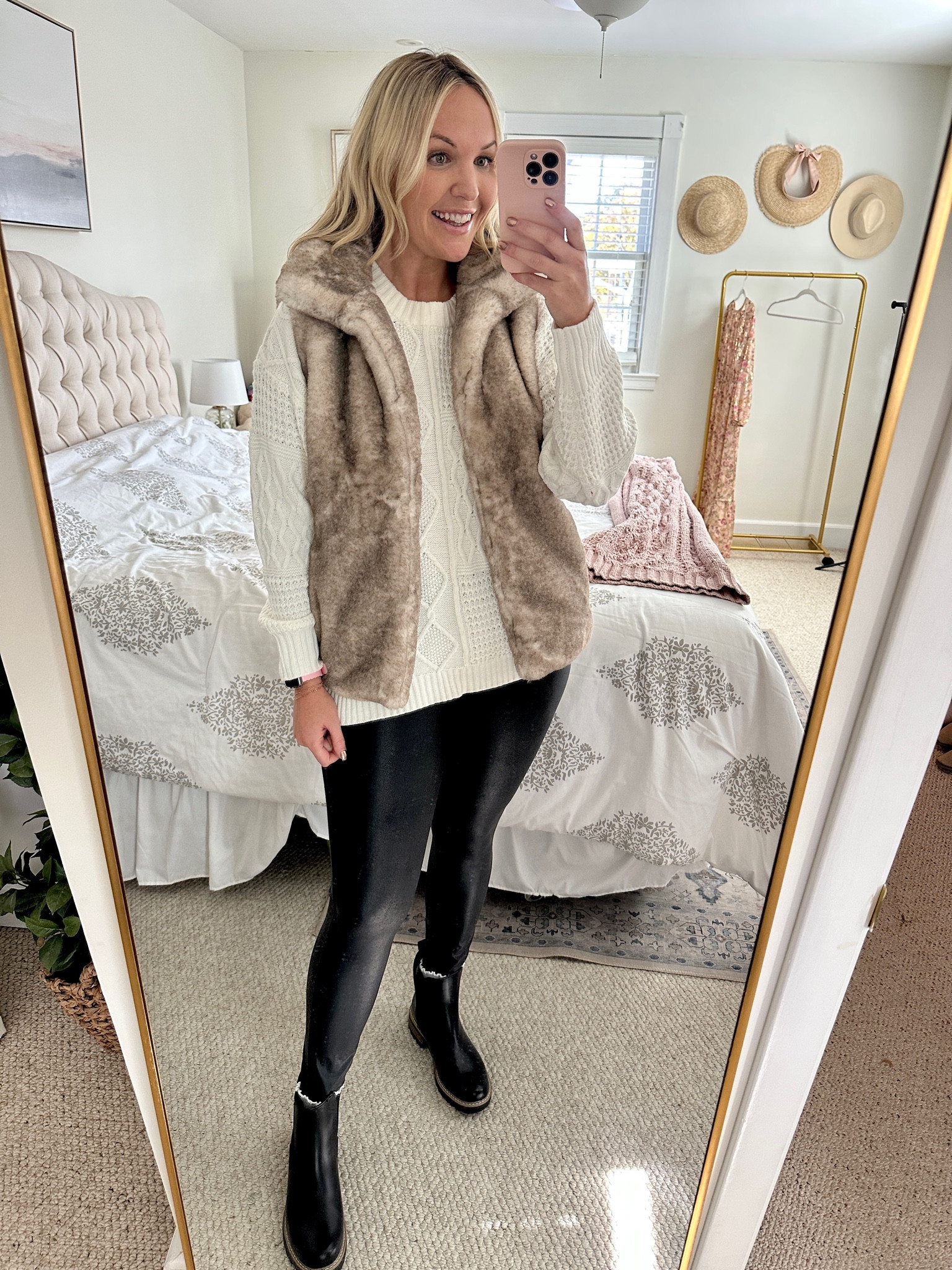 Faux fur vest outfit 

#LTKsalealert #LTKHoliday #LTKmidsize
