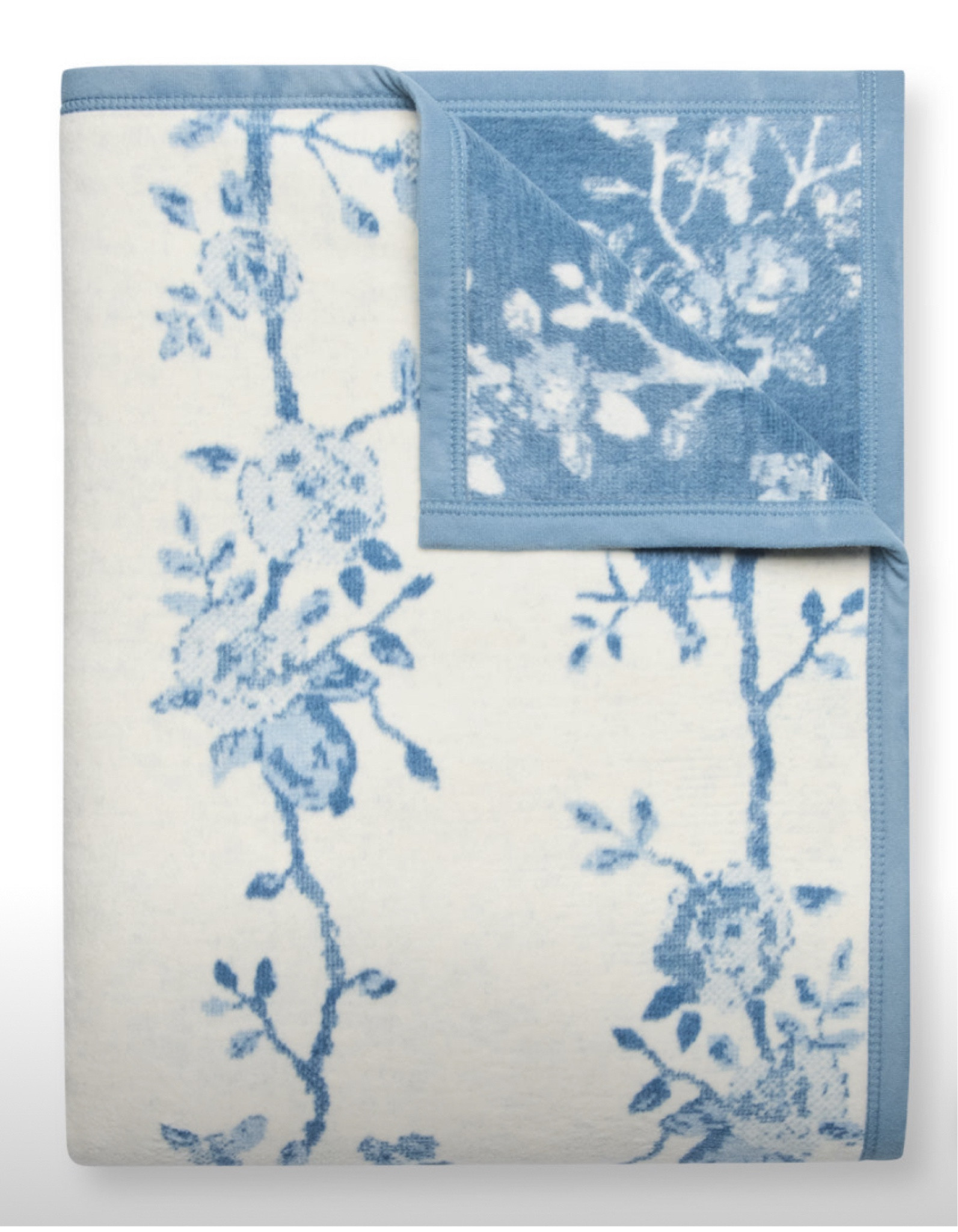 Immediately put myself on the “notify me” list for this chinoiserie blanket from ChappyWrap’s collab with Evelyn Henson! 

#LTKHome