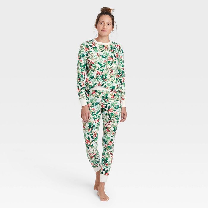 Women&#39;s Thermal Pajama Set - Stars Above&#8482; Berry White XS | Target