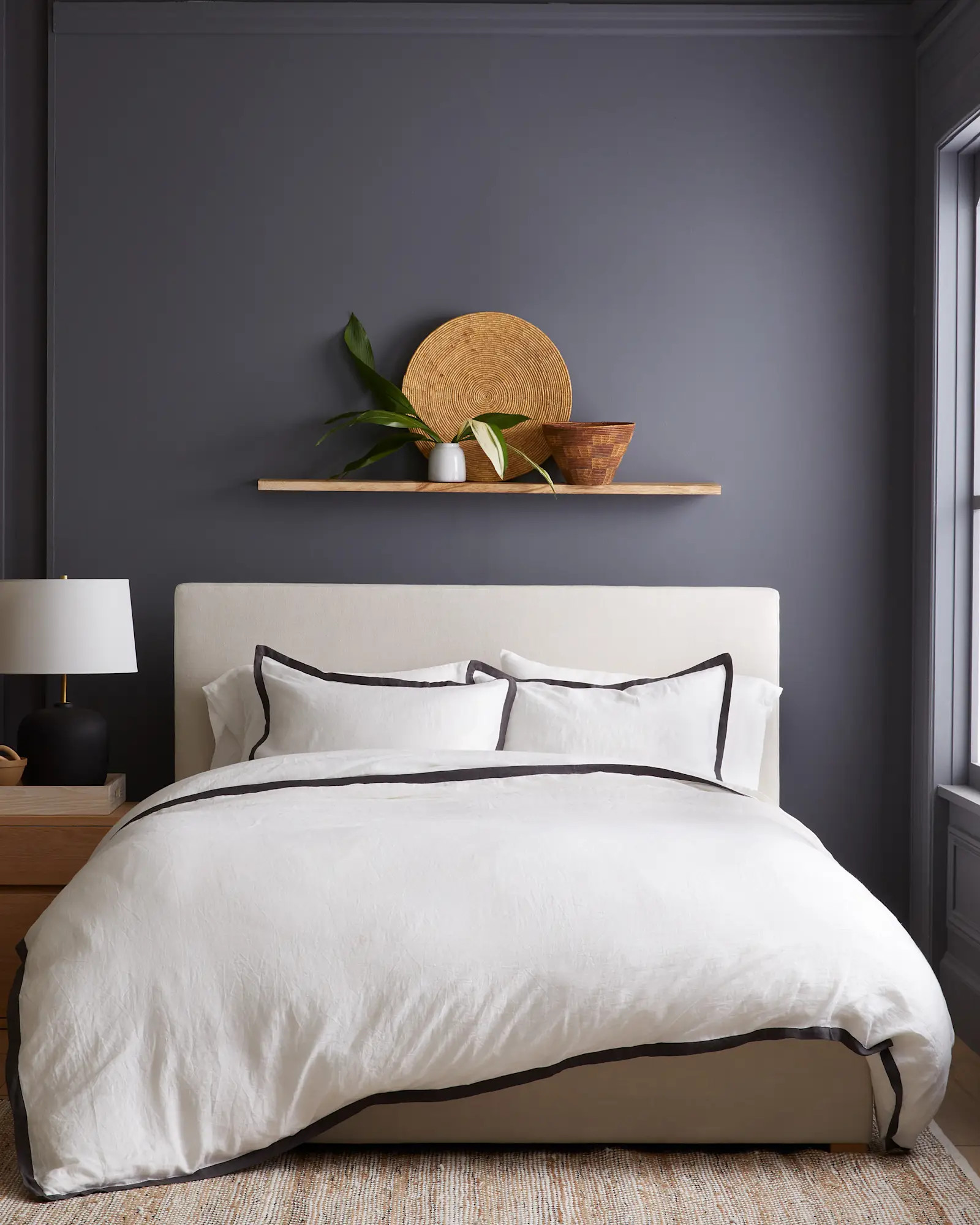 European Linen Contrast Flange Duvet Cover in White/Charcoal | Quince