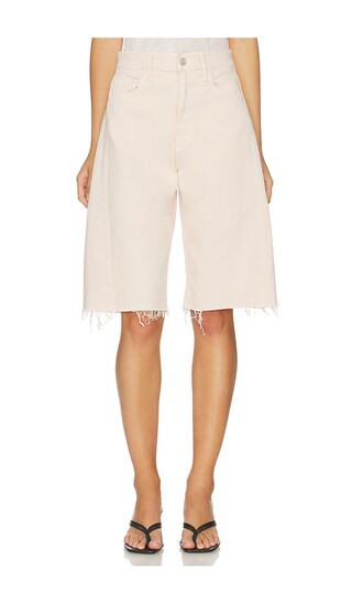 MOTHER The Half-pipe Bermuda Fray Shorts in Peach. Size 25. Also in 23, 24, 26, 27, 28, 29, 30, 31, 33, 34. | Revolve Clothing (Global)