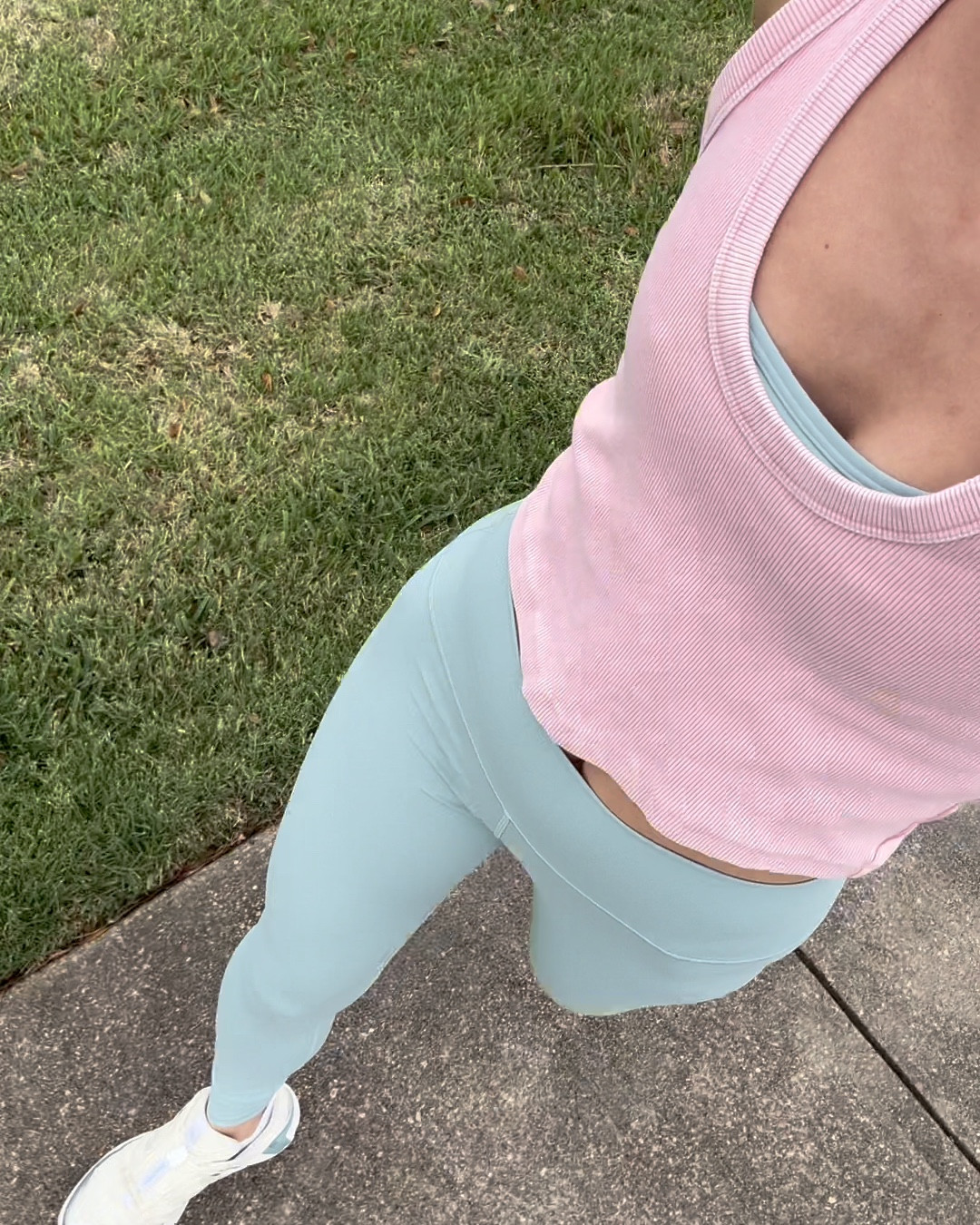 The perfect spring colors combo!!! 

#LTKActive #LTKdayinmylife #LTKootd