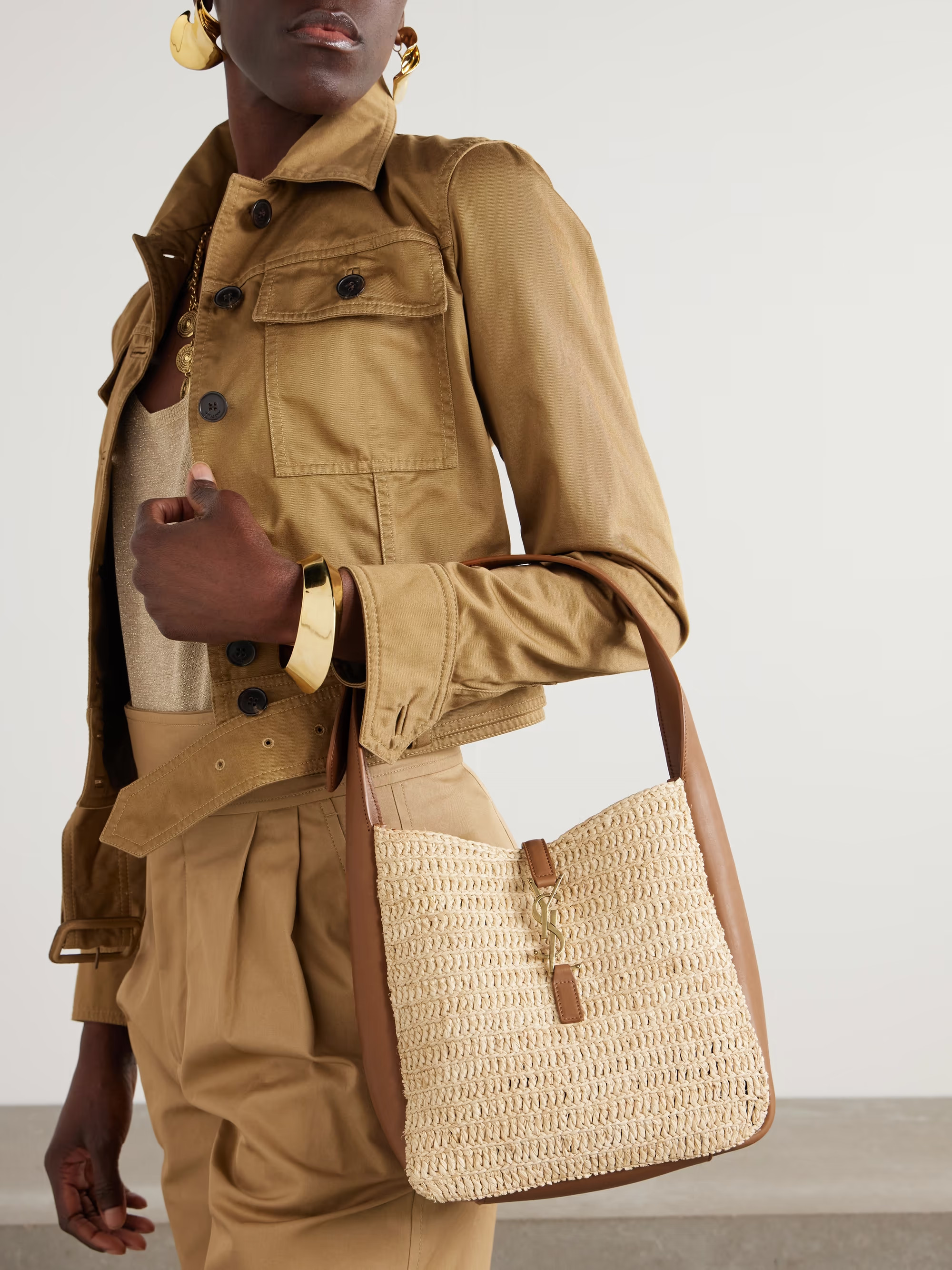 Le 5 à 7 Supple small leather-trimmed raffia shoulder bag | NET-A-PORTER (US)
